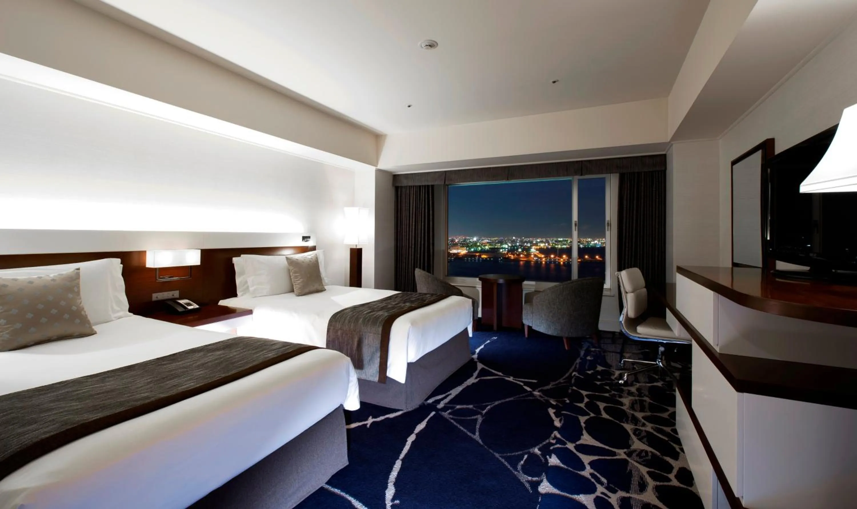 Photo of the whole room, Bed in InterContinental Yokohama Grand by IHG