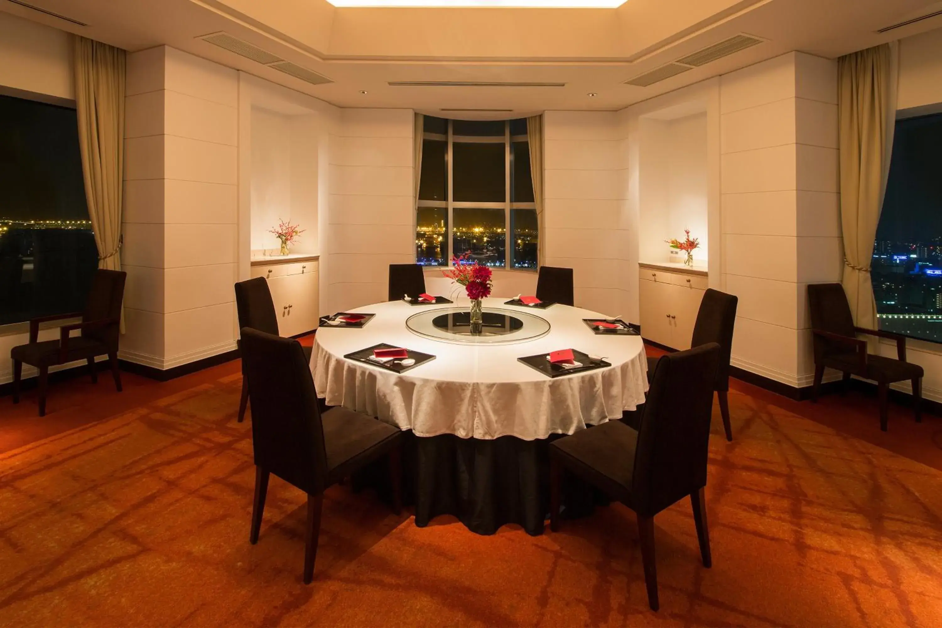 Restaurant/places to eat in InterContinental Yokohama Grand by IHG Restaurant/places to eat in InterContinental Yokohama Grand by IHG