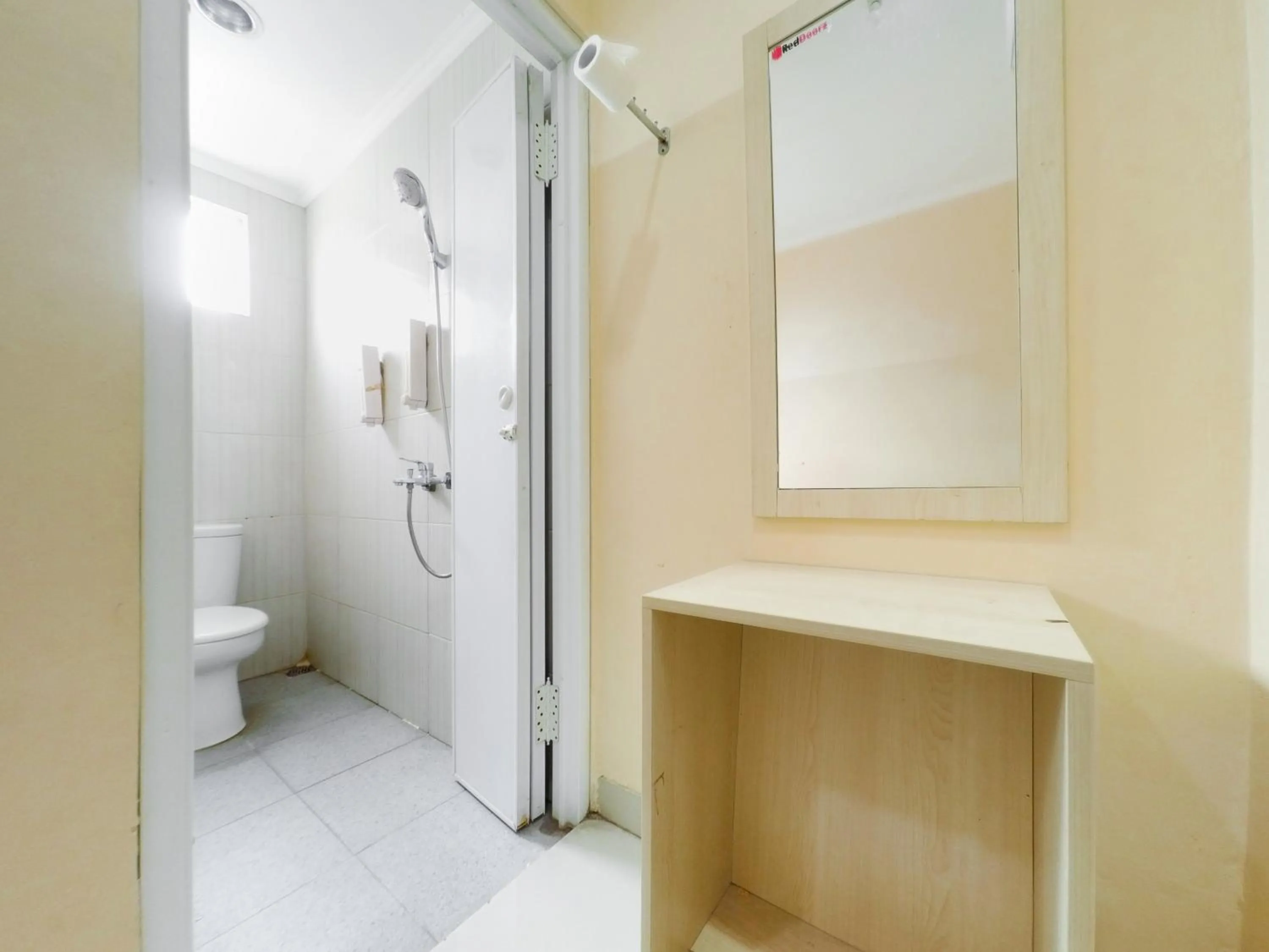 Bathroom in RedDoorz Plus near Mall Ciputra Jakarta