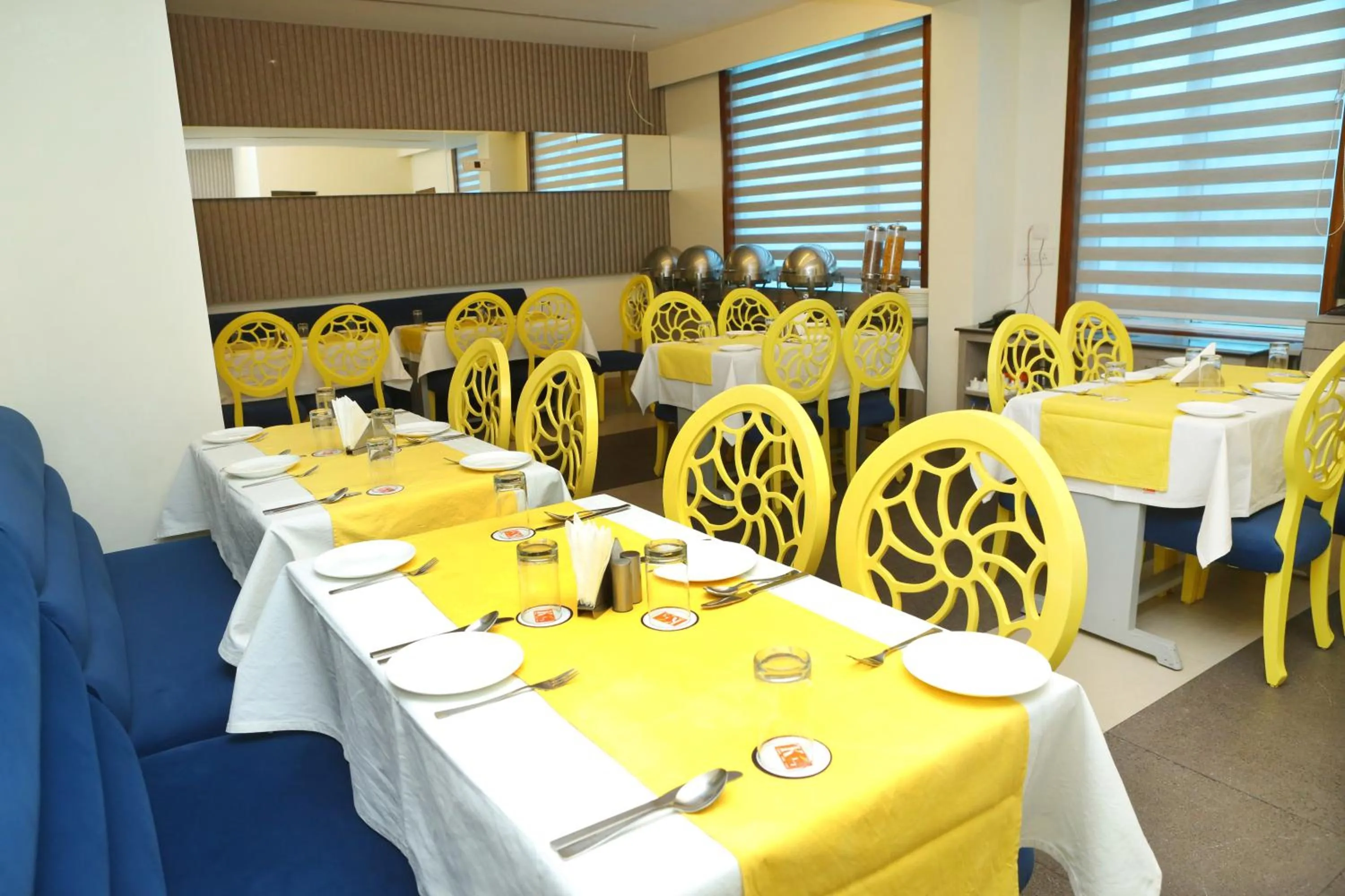 Restaurant/places to eat in Karon Hotels - Lajpat Nagar