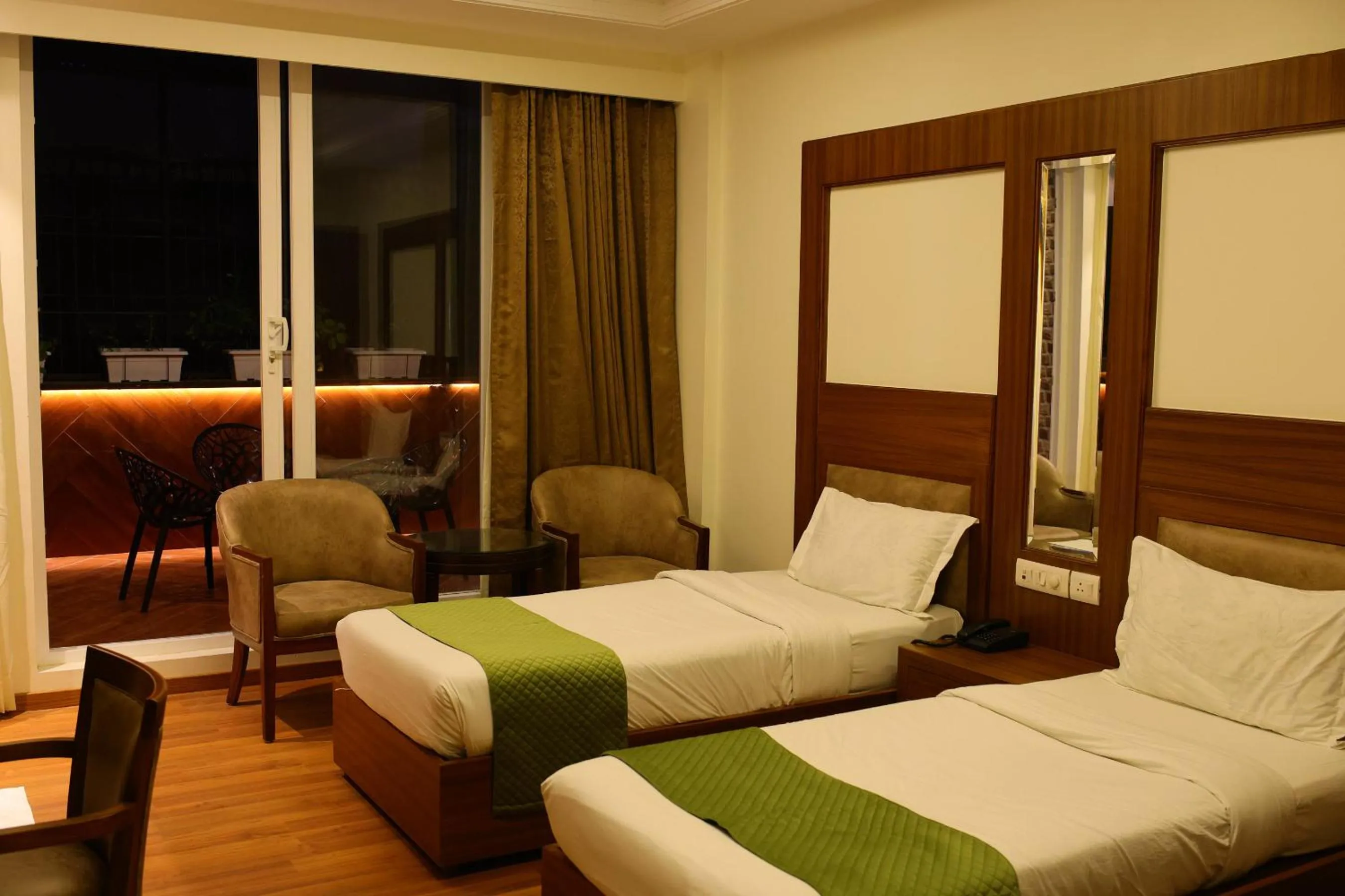 Bedroom, Bed in Karon Hotels - Lajpat Nagar