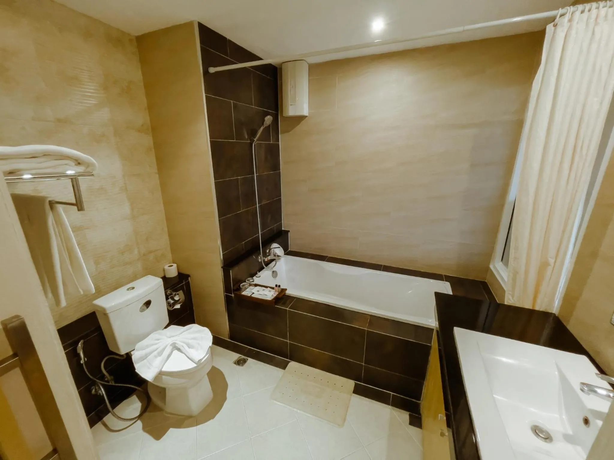 Royal Nakhara Hotel and Convention Centre