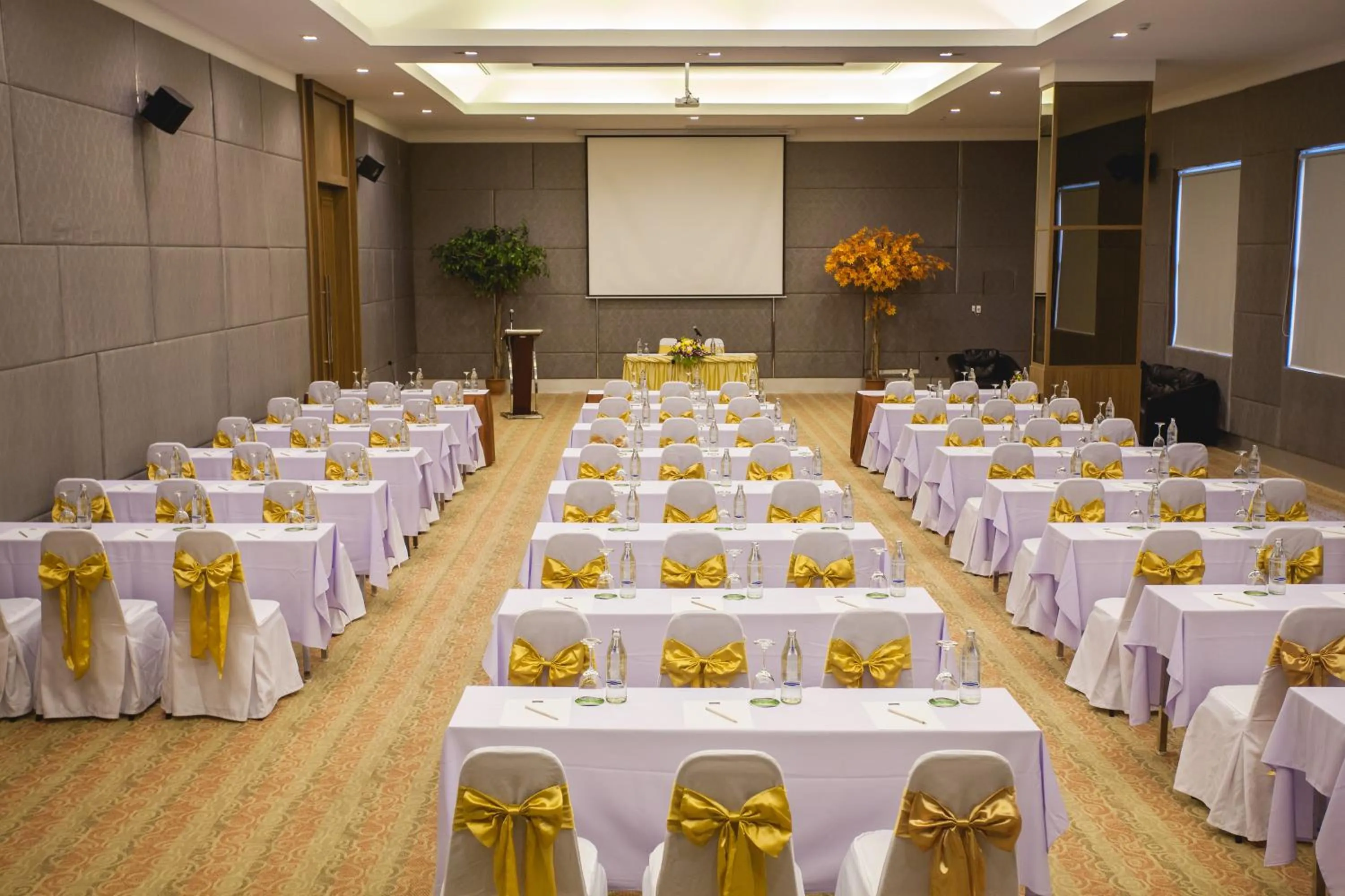 Meeting/conference room in Royal Nakhara Hotel and Convention Centre