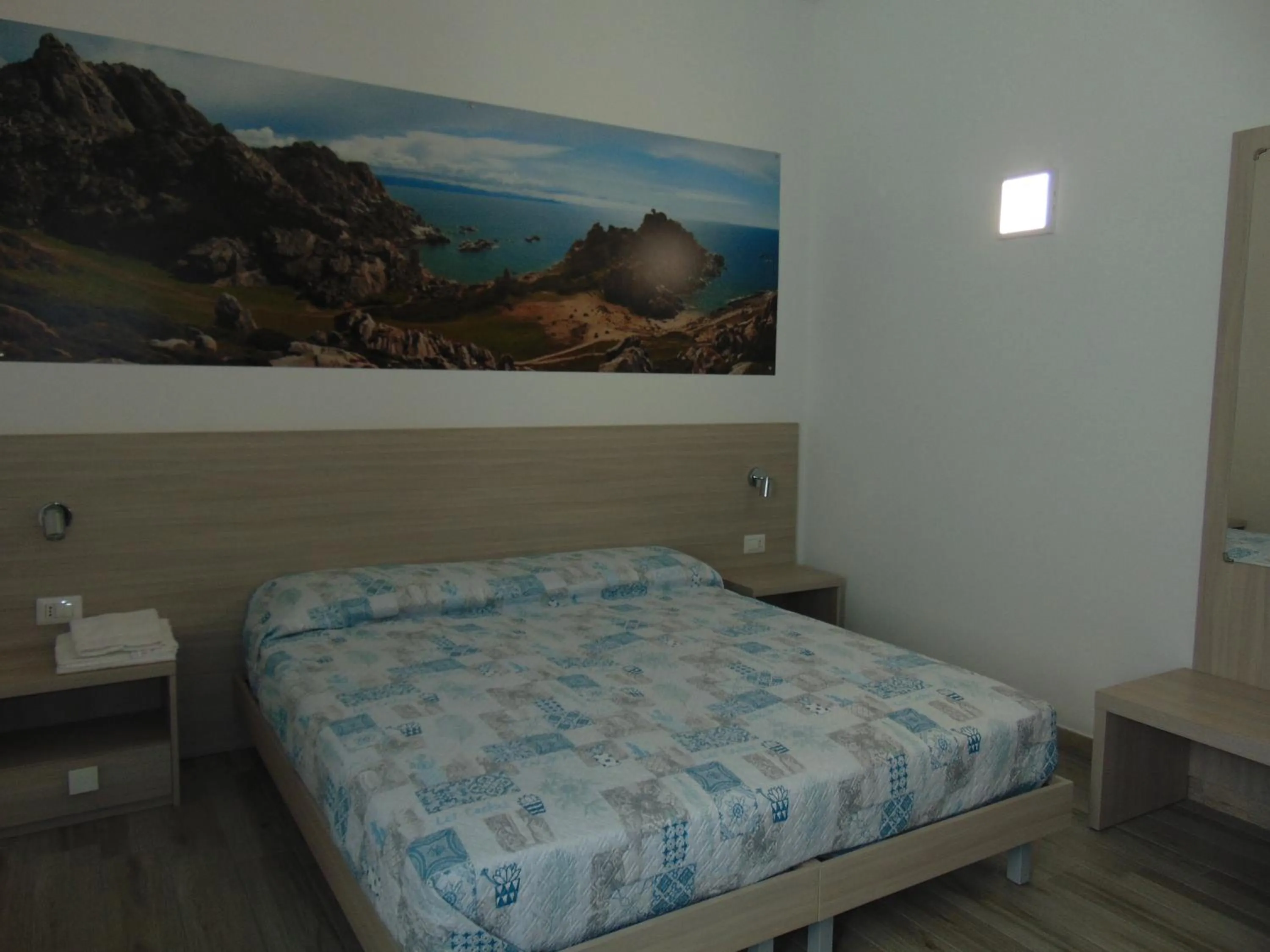 Photo of the whole room, Bed in Mio & Tuyo