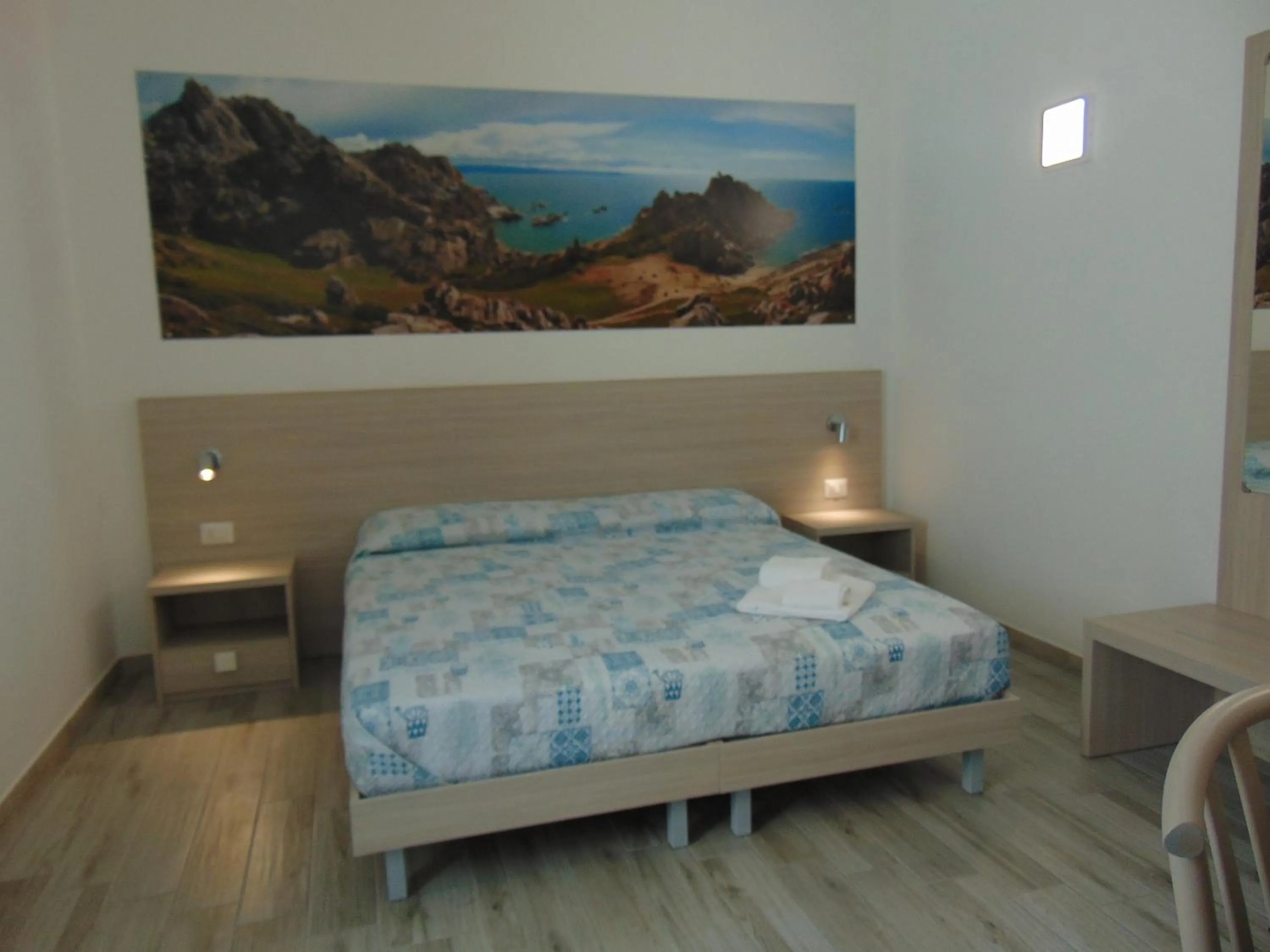 Bedroom, Bed in Mio & Tuyo