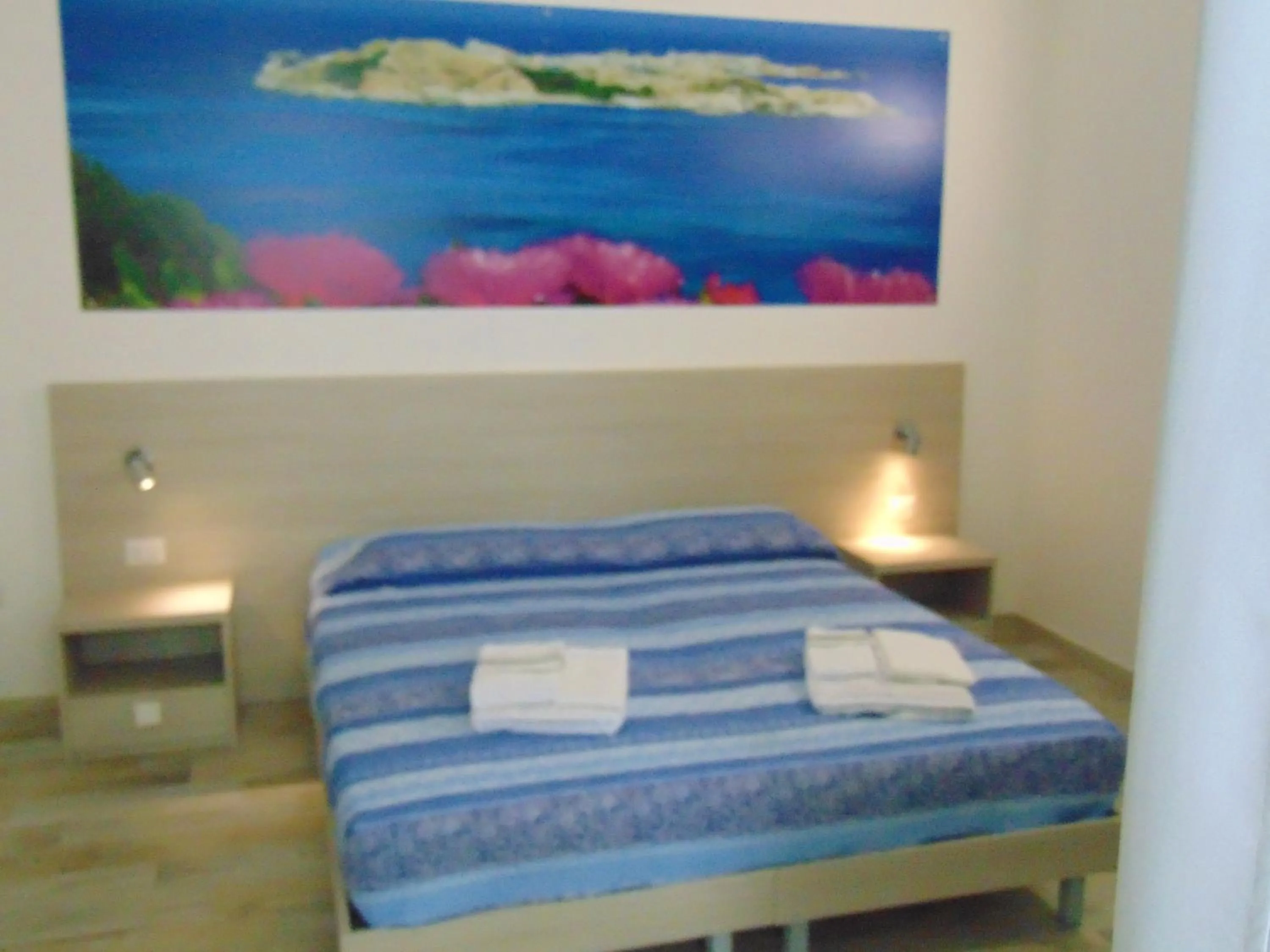 Bedroom, Bed in Mio & Tuyo