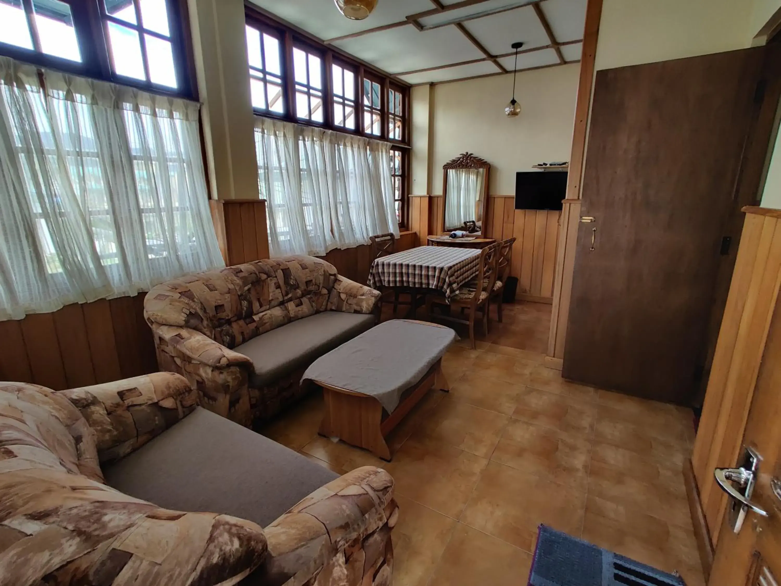 Deluxe Apartment - single occupancy in Carnation Rest Deluxe Apartment - single occupancy in Carnation Rest