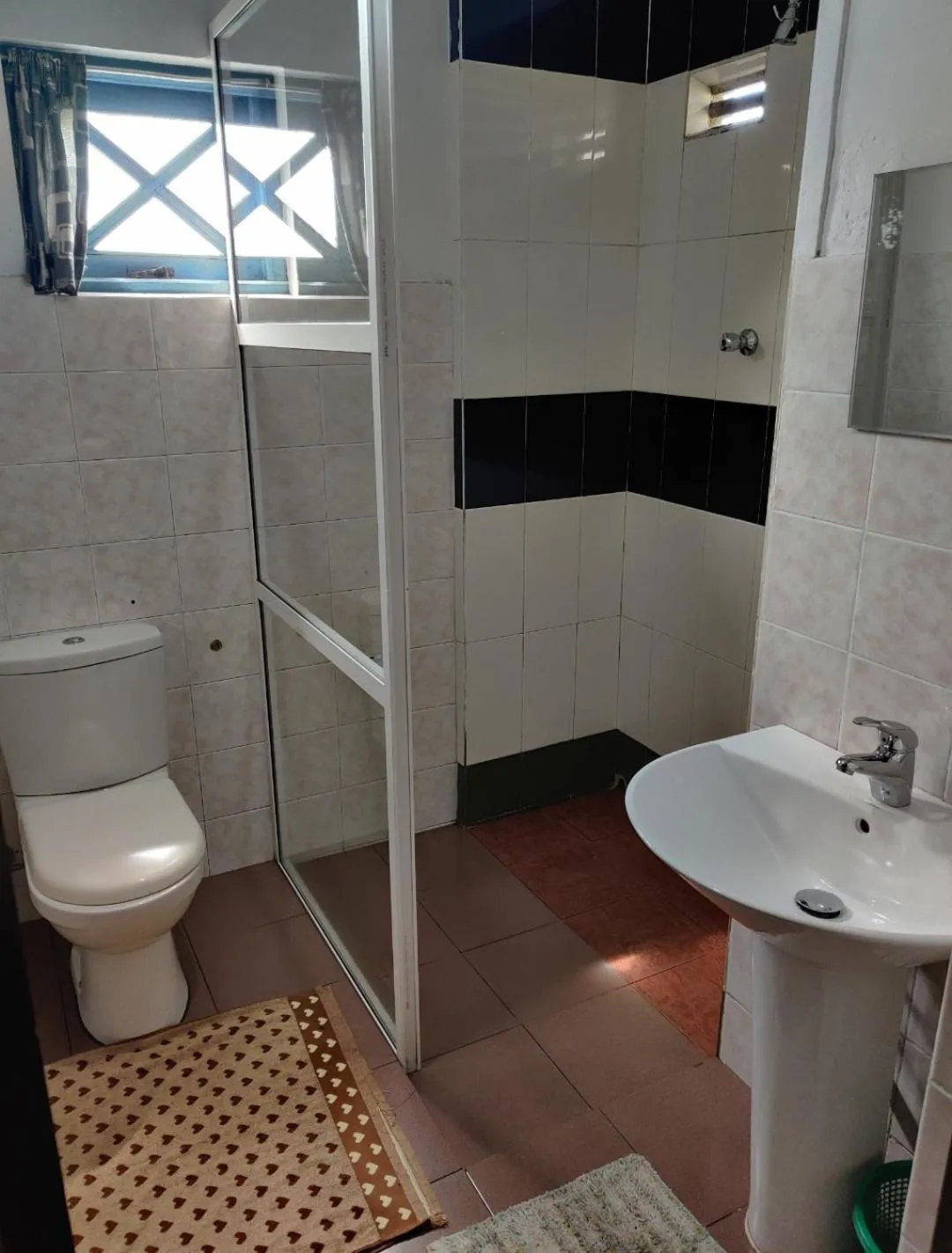 Bathroom in Carnation Rest