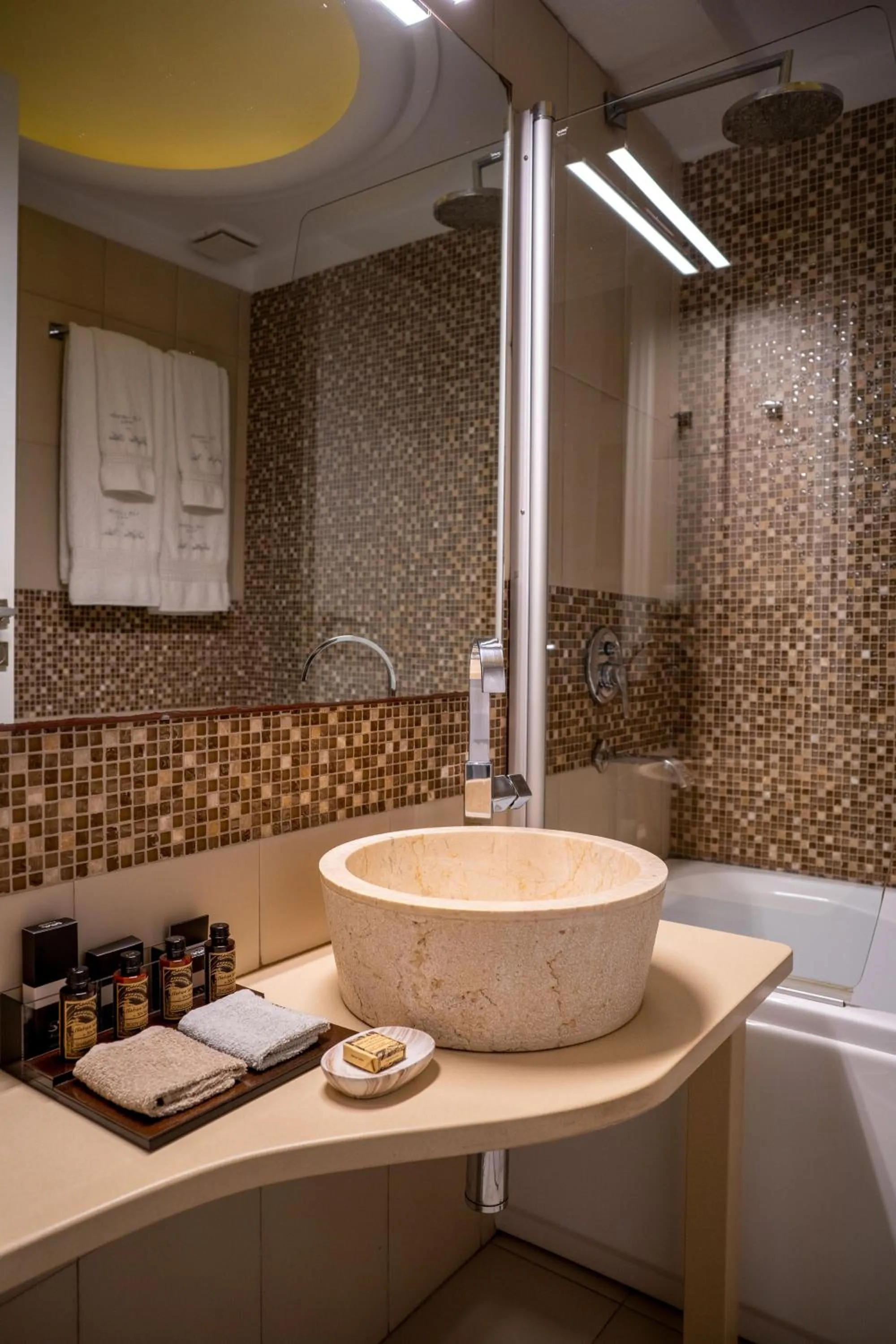 Bathroom in Delfini Villas
