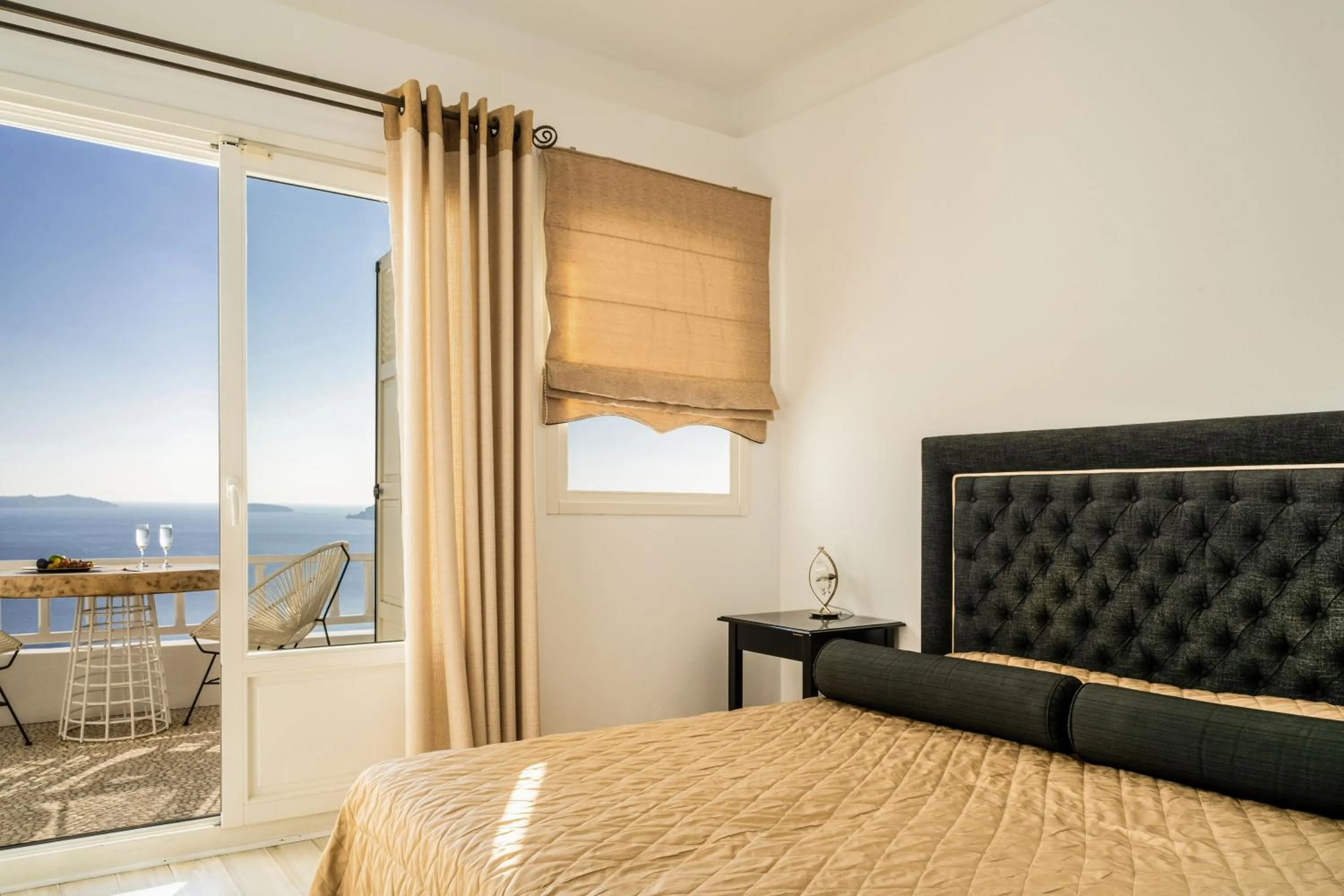 Bed in Delfini Villas