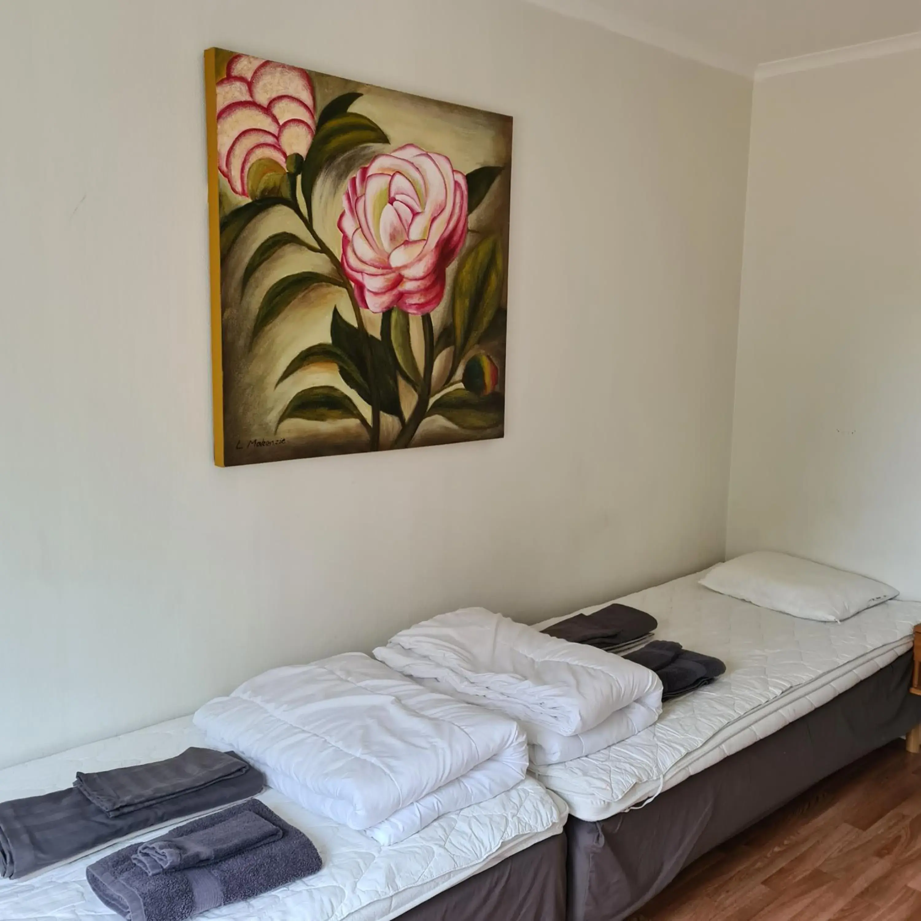 Double or Twin Room with Shared Bathroom in Kronobergshed vandrarhem och kursgård Double or Twin Room with Shared Bathroom in Kronobergshed vandrarhem och kursgård