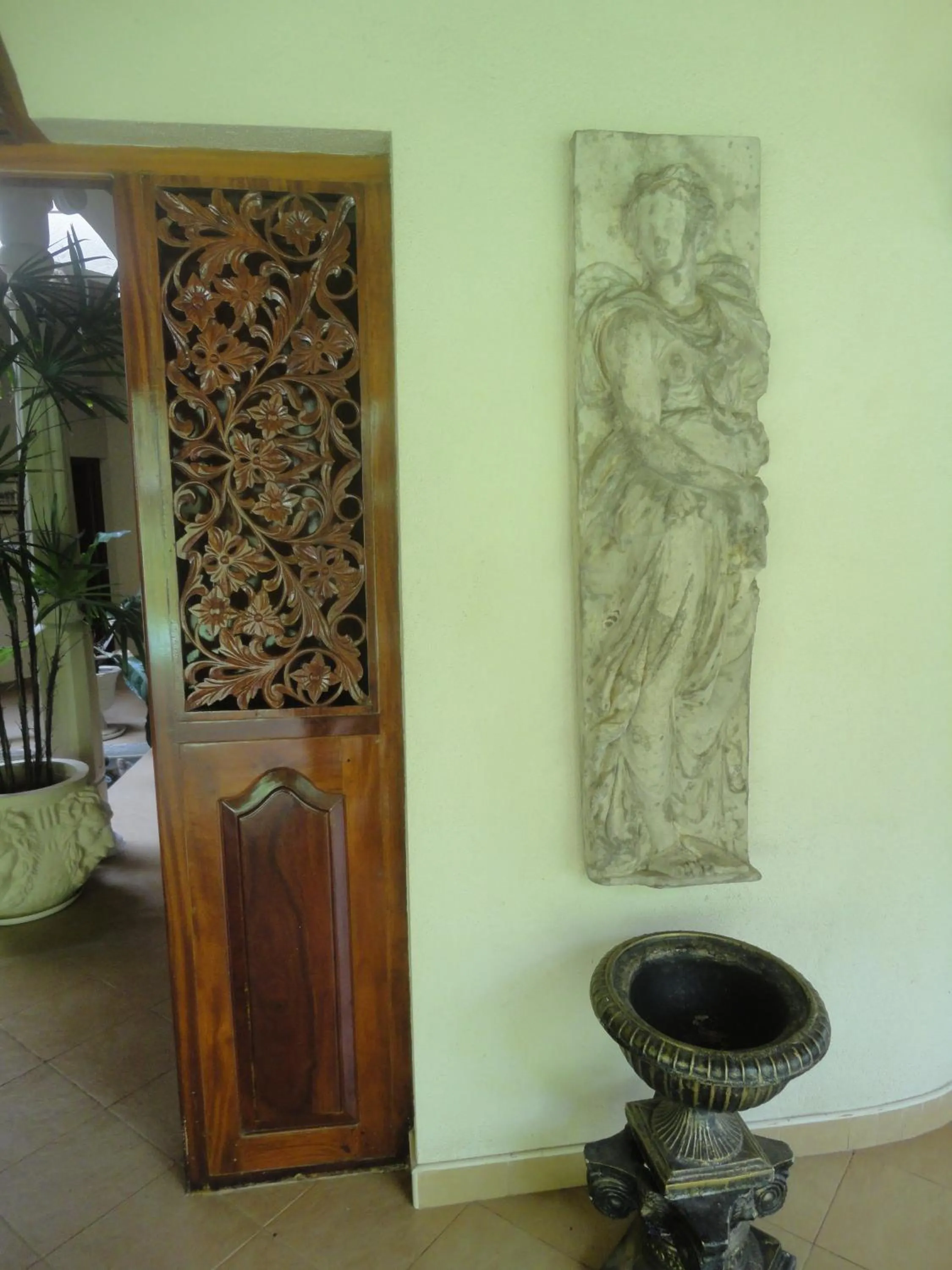Decorative detail in Dedduwa Boat House