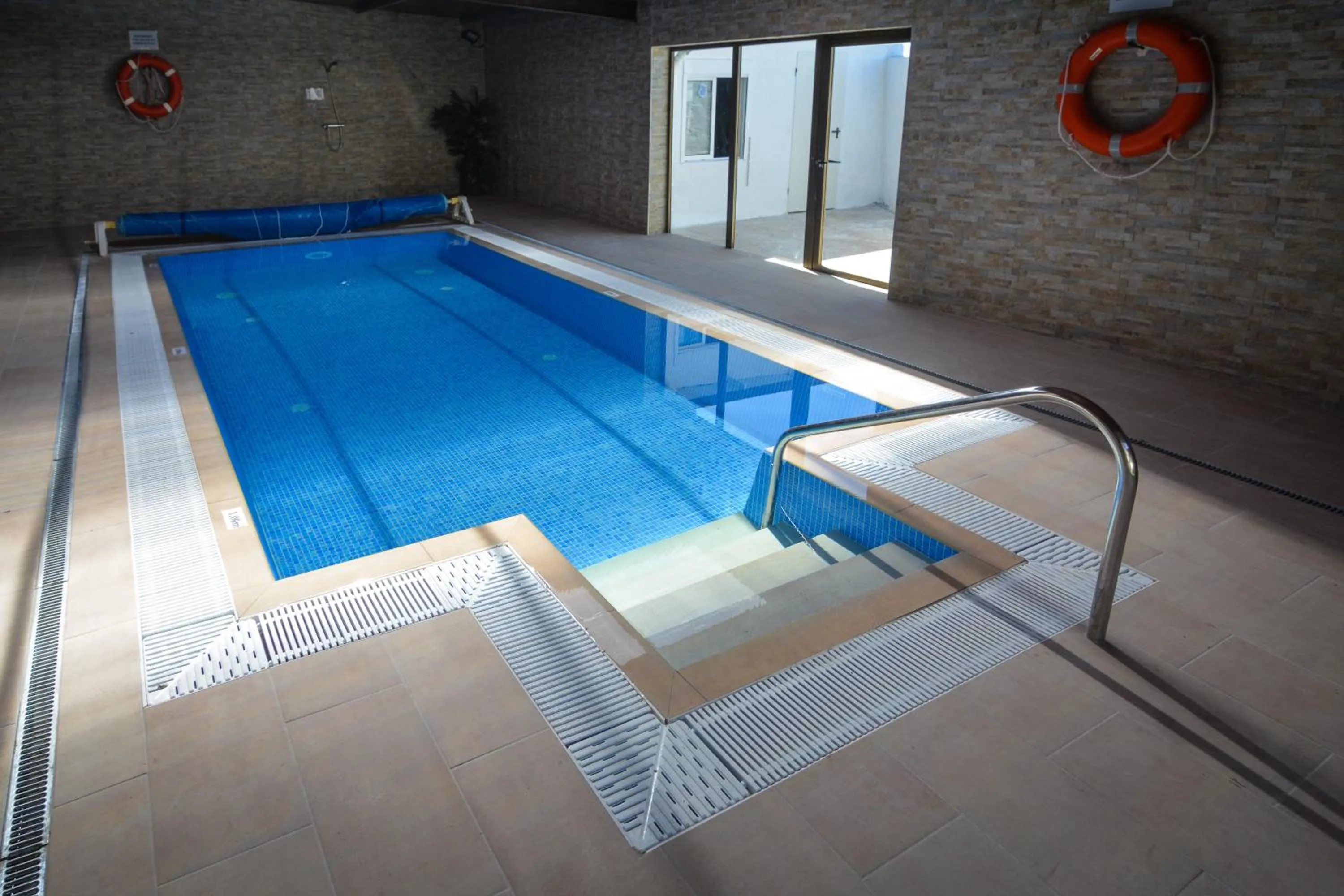 Swimming pool in Hotel Rural el Castillo
