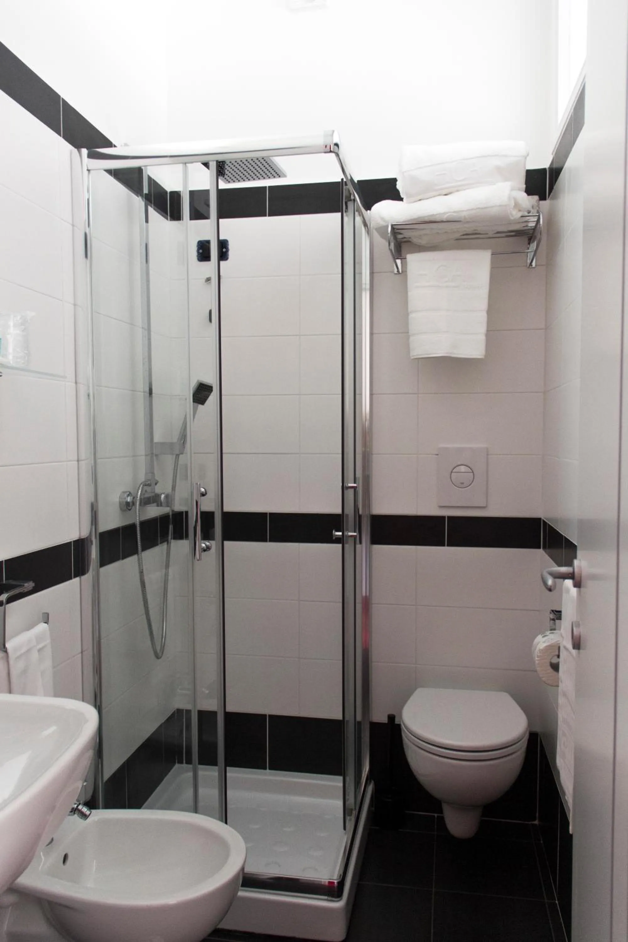 Bathroom in Hotel Villa Chiara