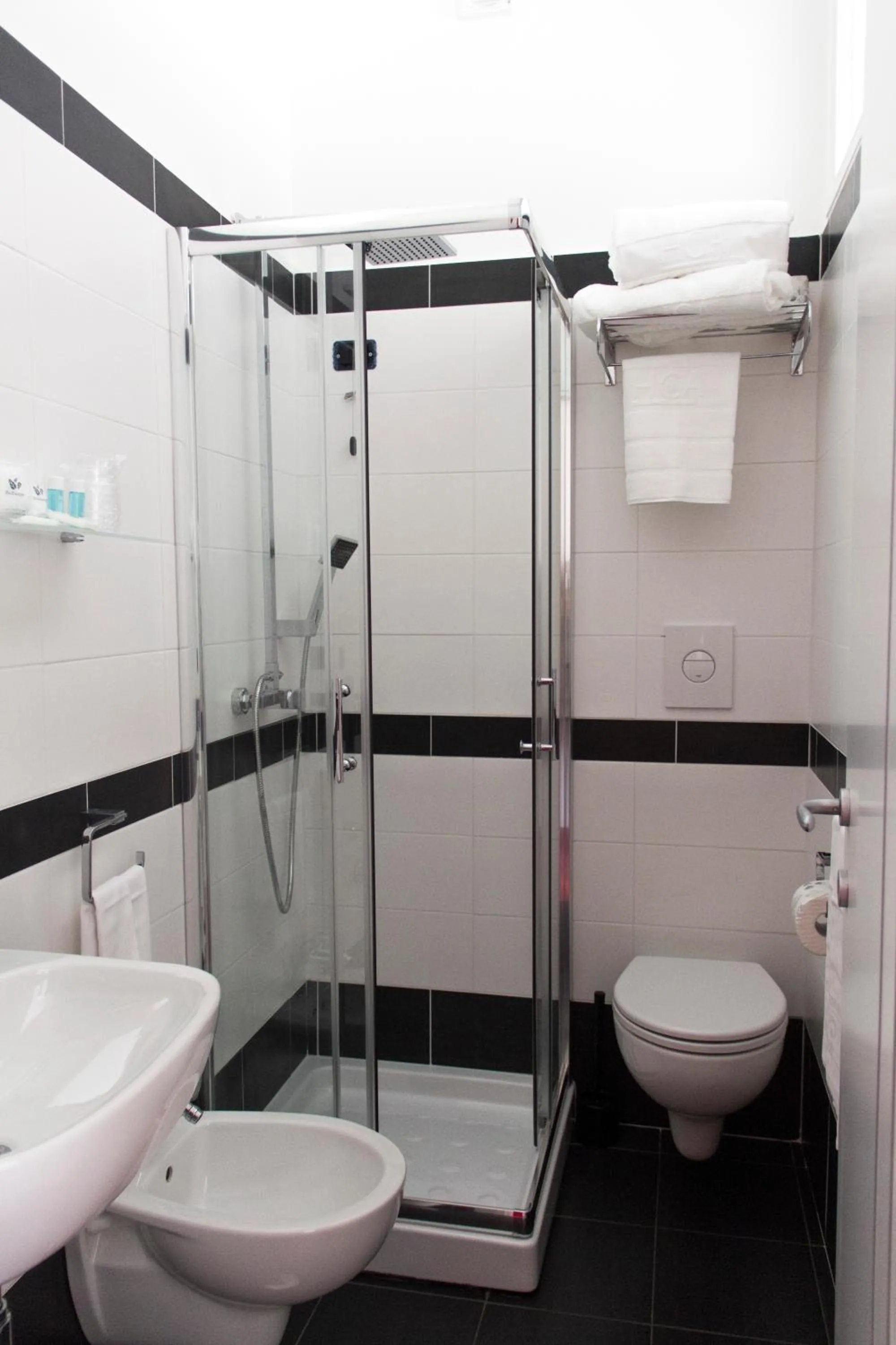 Bathroom in Hotel Villa Chiara