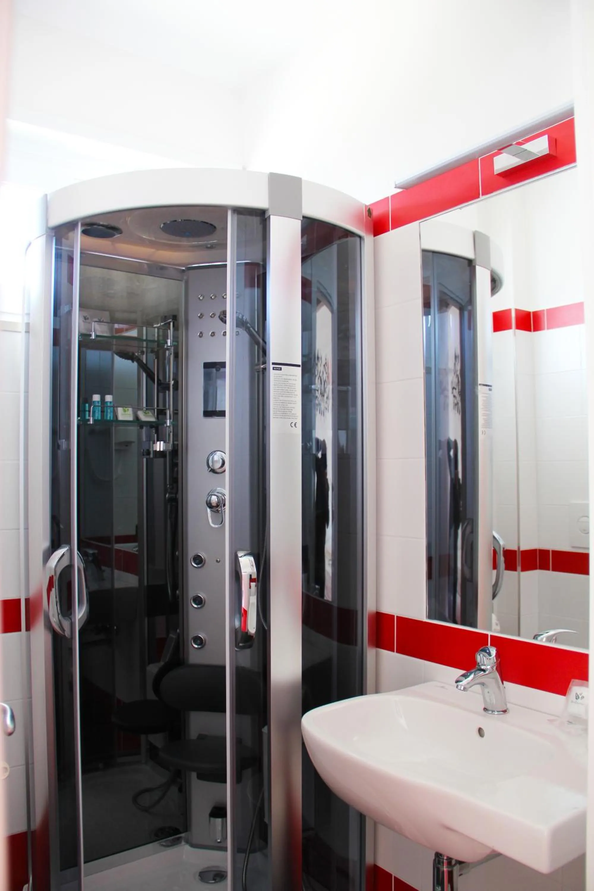 Shower in Hotel Villa Chiara