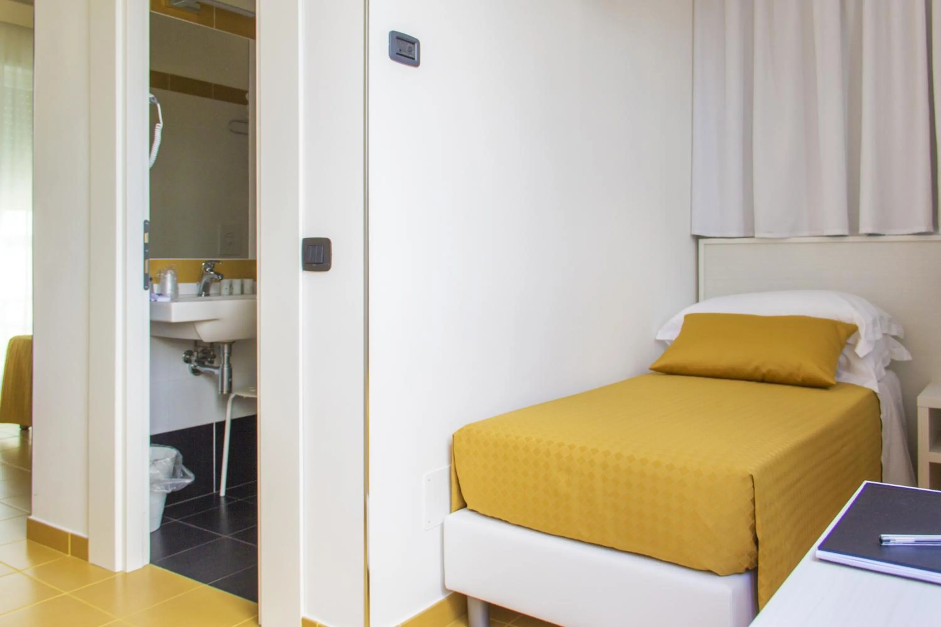Bedroom, Bed in Hotel Villa Chiara