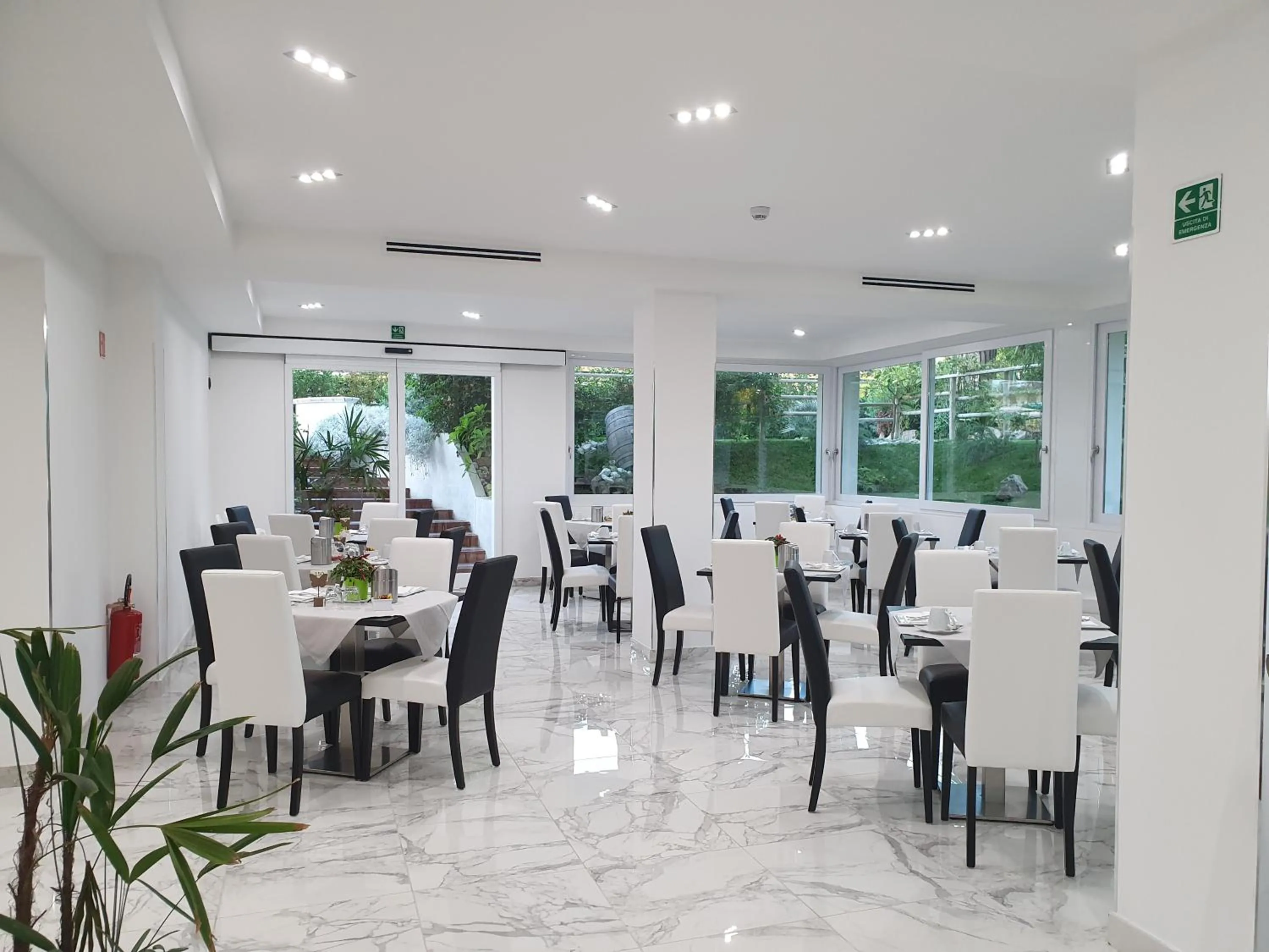 Breakfast in Hotel Villa Chiara