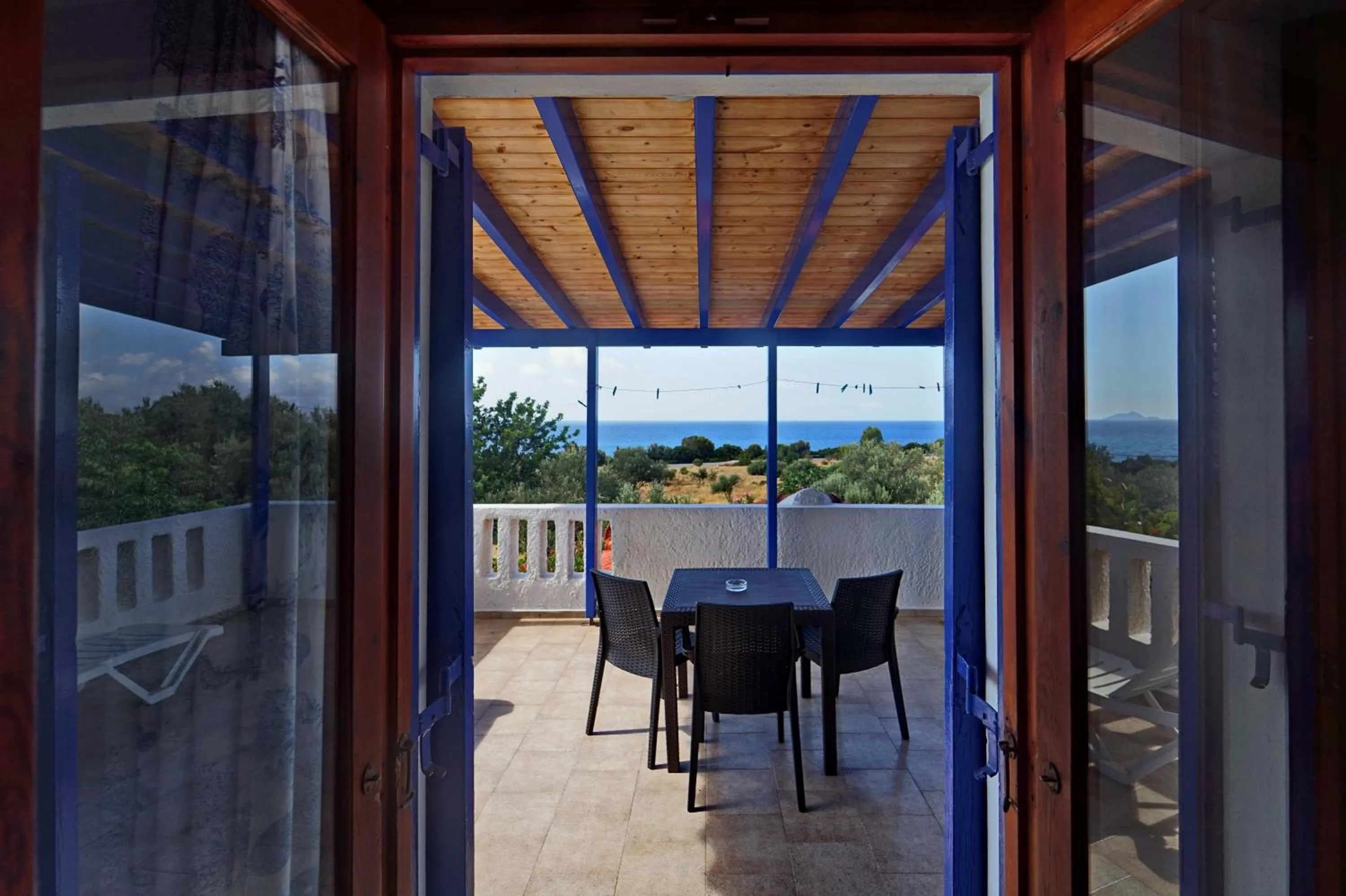 Sea view in White Rock Apartments