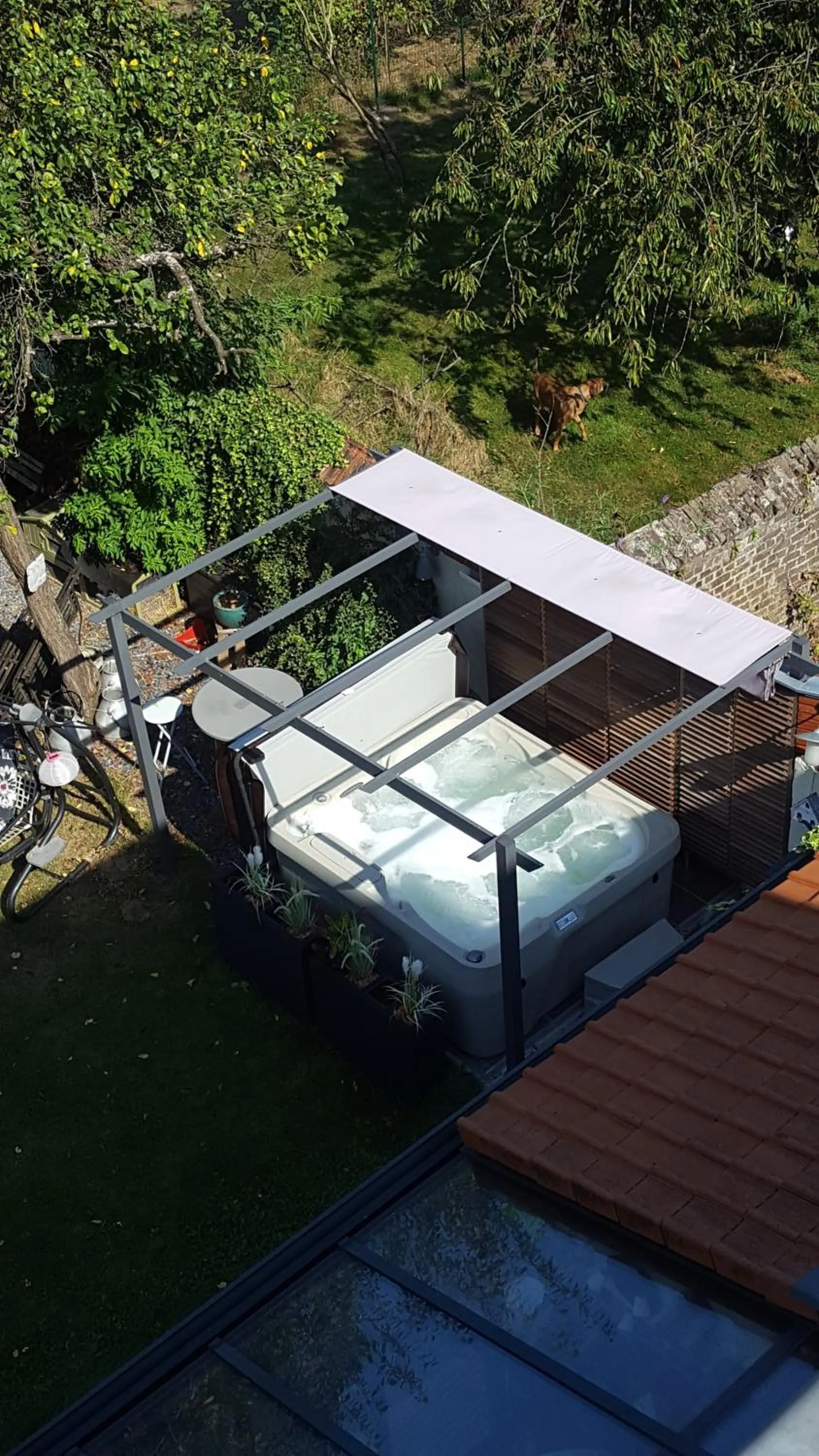 Swimming pool in B&B Le Bonimenteur