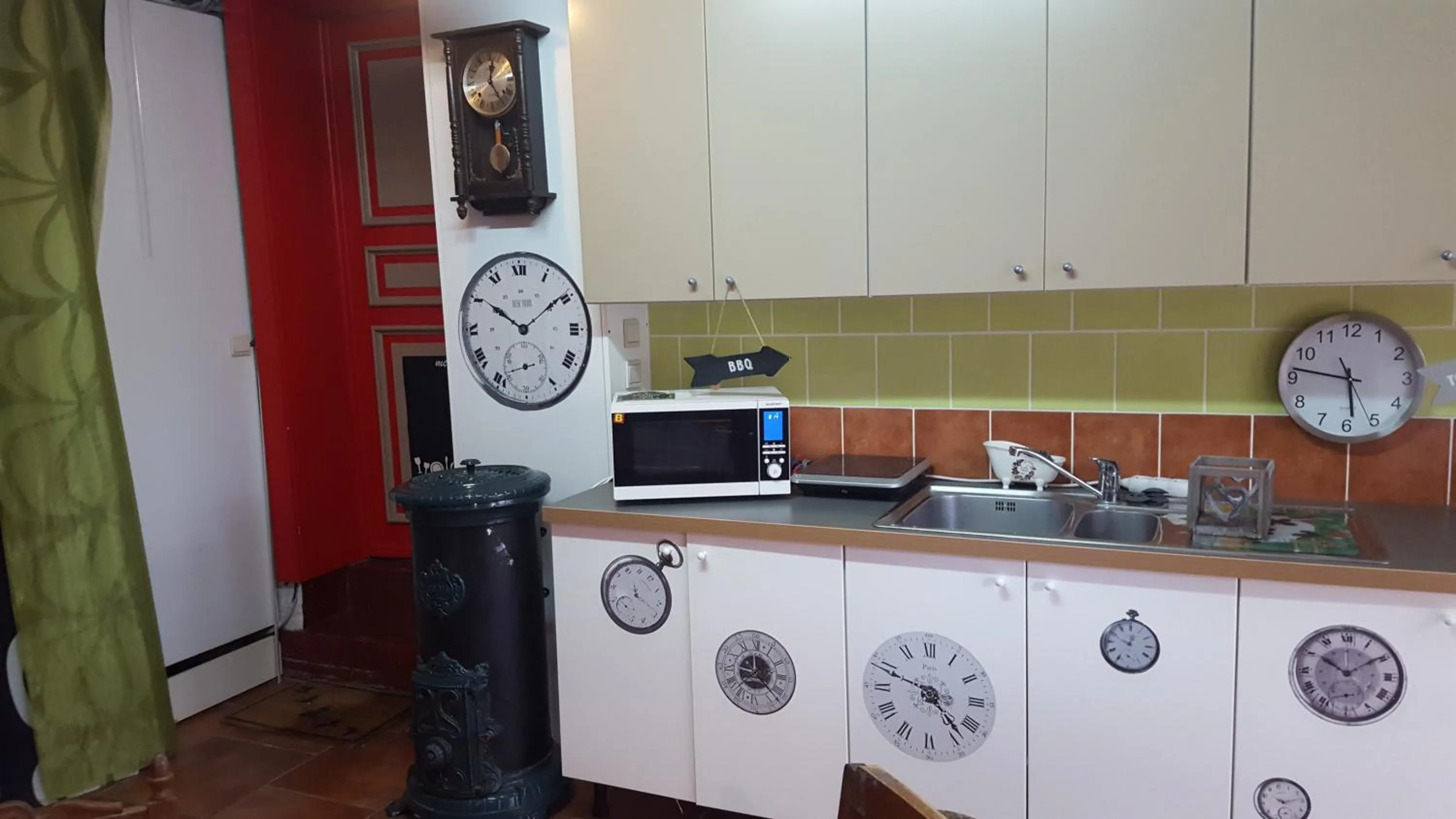 Kitchen or kitchenette in B&B Le Bonimenteur