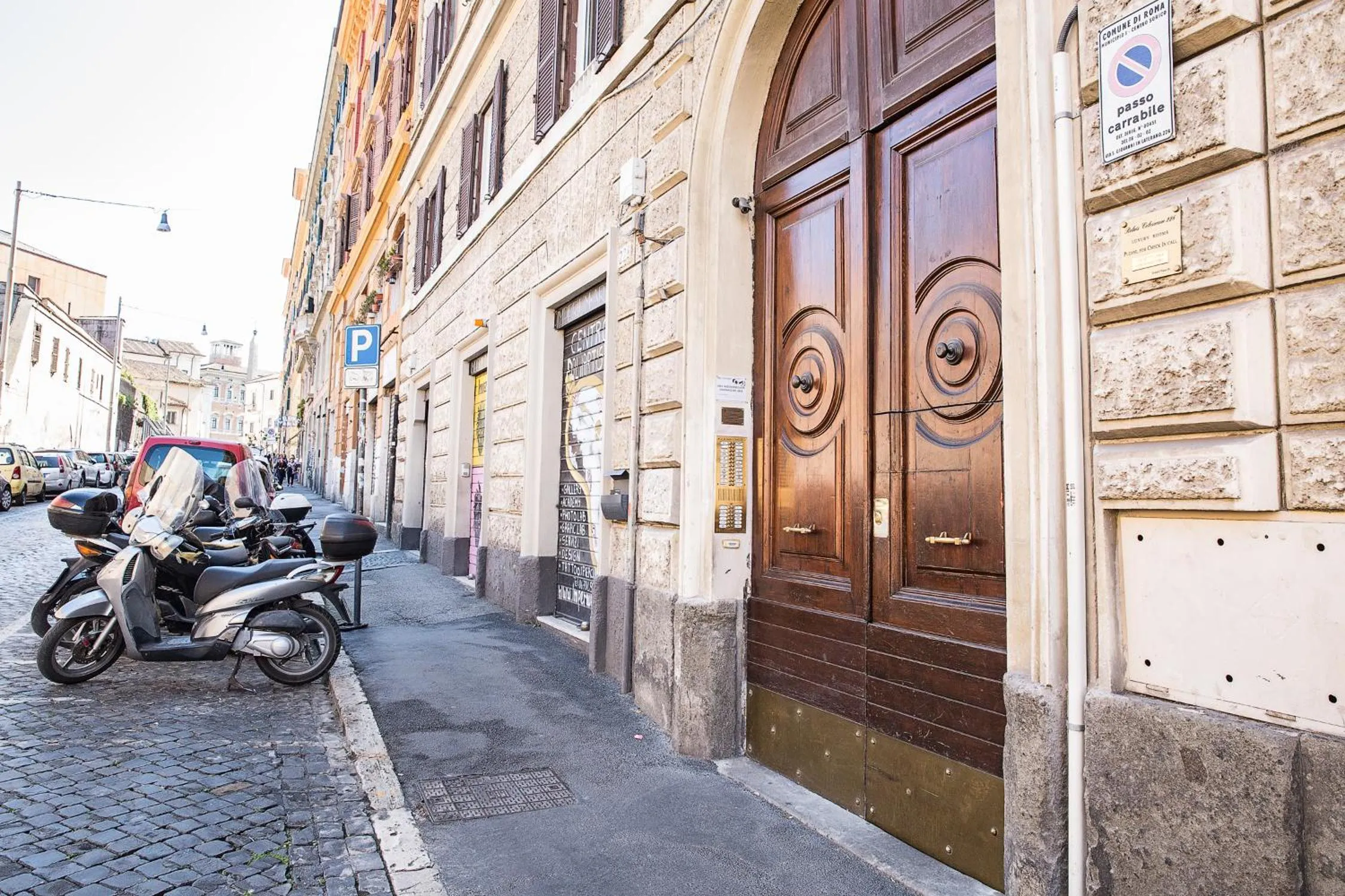 Facade/entrance in GH Colosseum