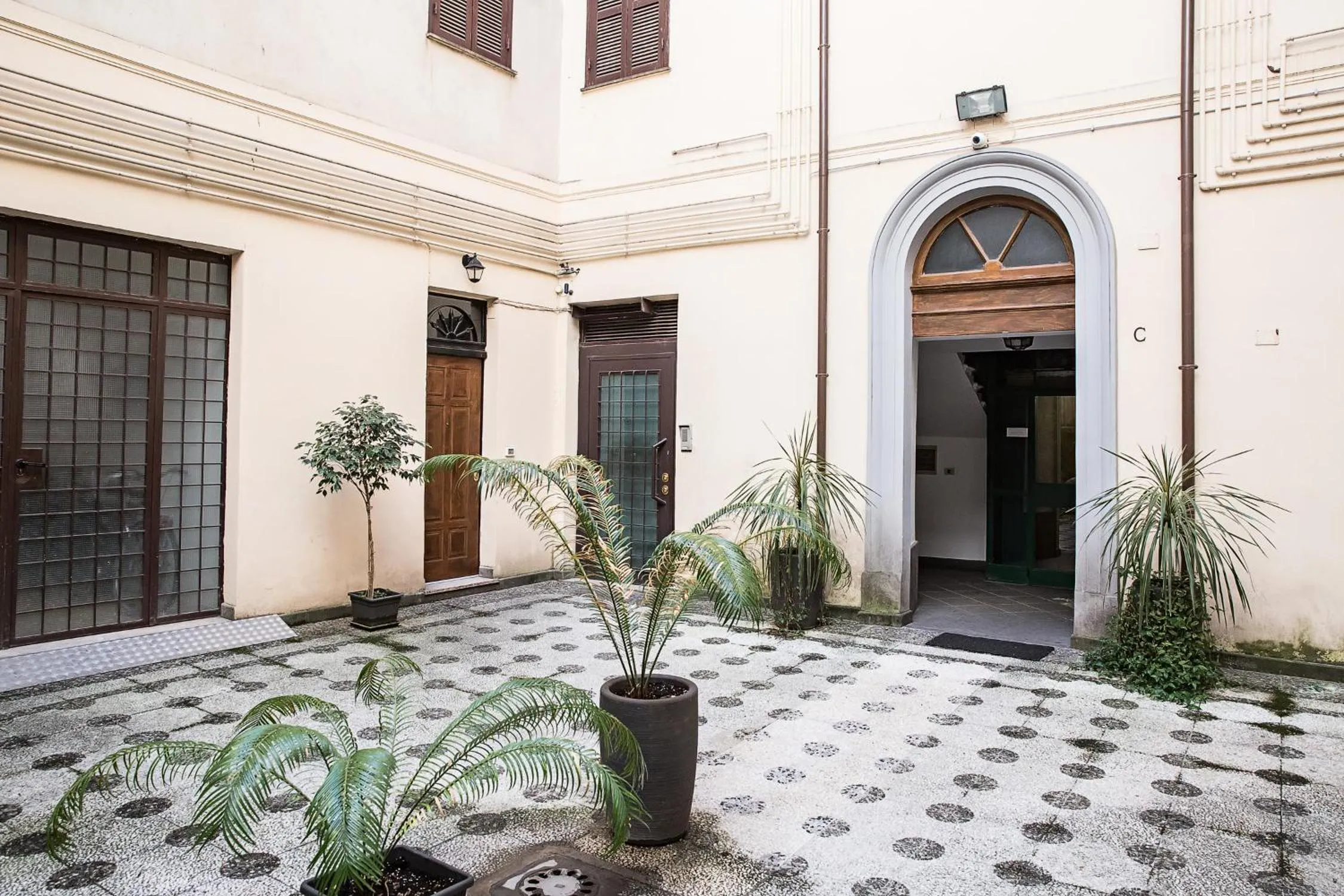 Inner courtyard view in GH Colosseum