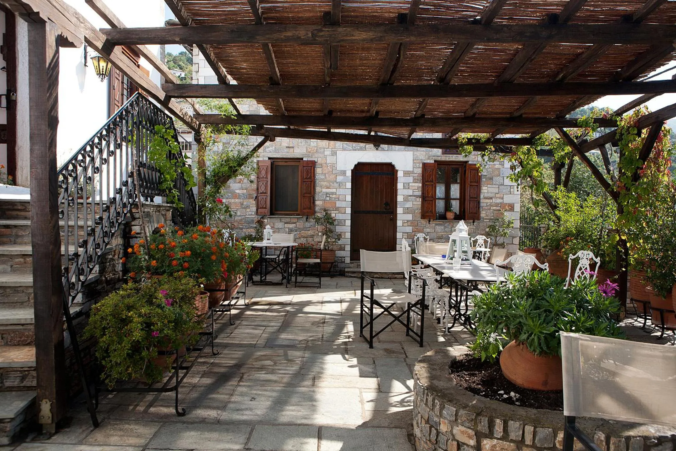 Patio in Archontiko Repana - Makrinitsa Stone Retreat