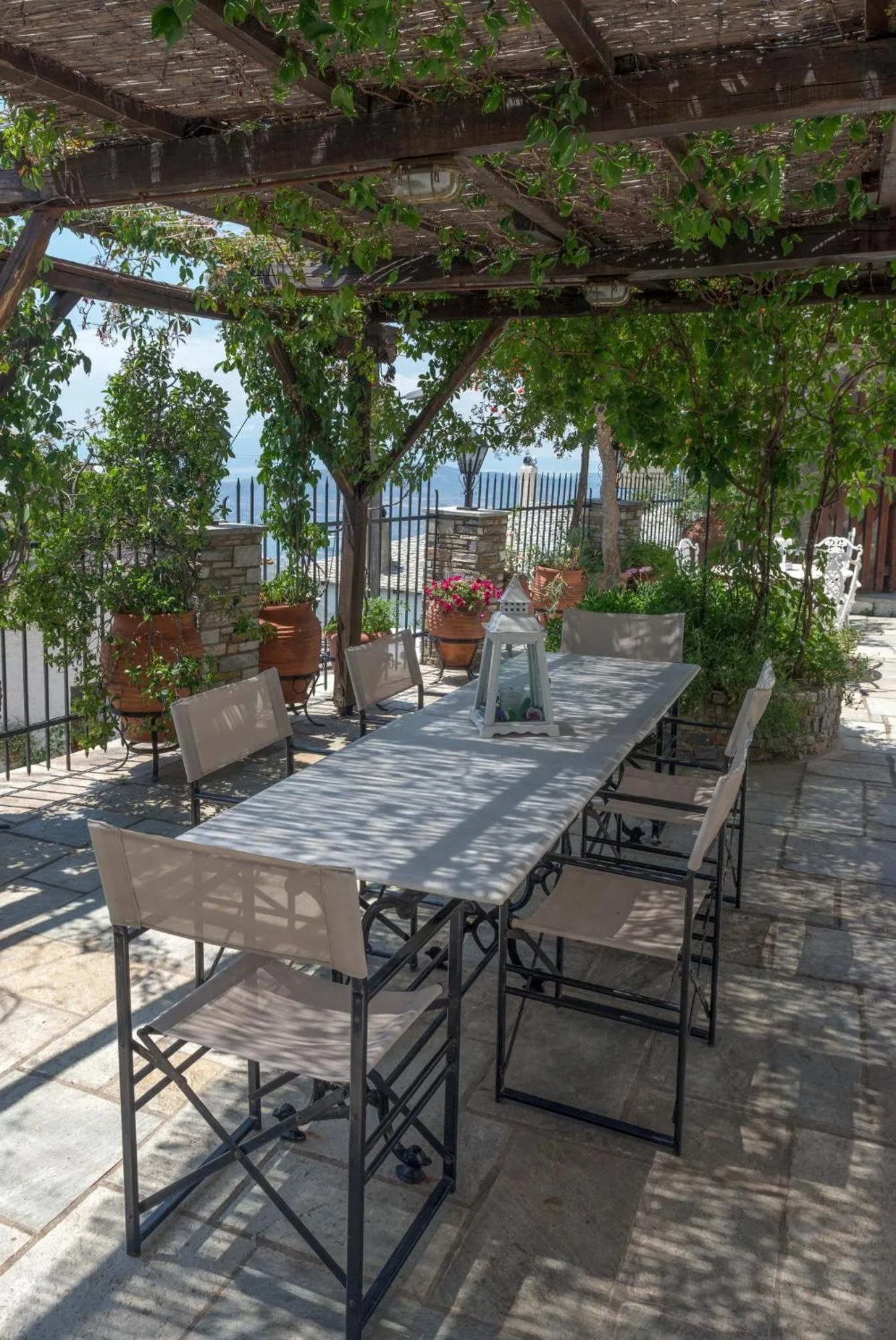 Garden in Archontiko Repana - Makrinitsa Stone Retreat