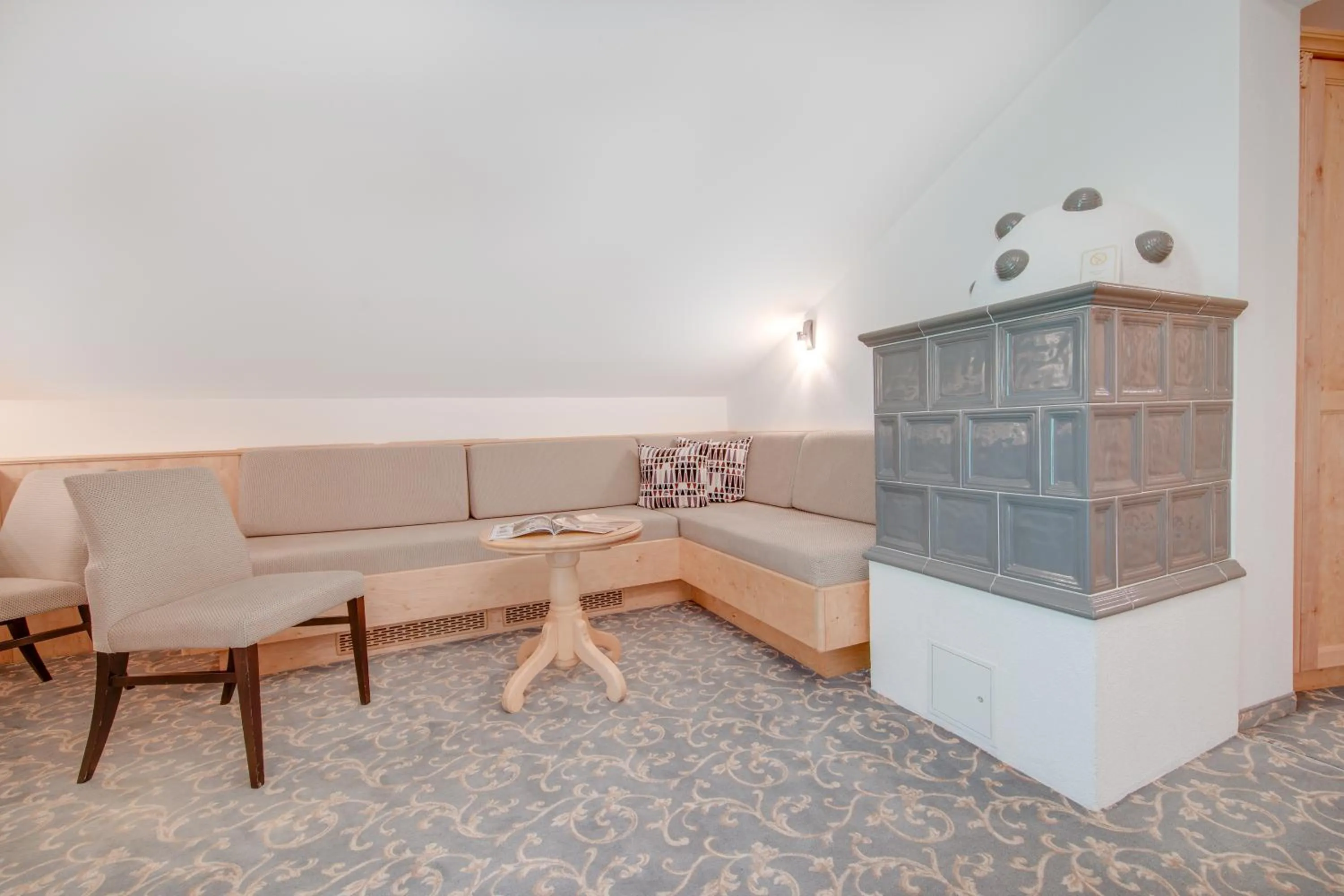 Seating area in Hotel Albona