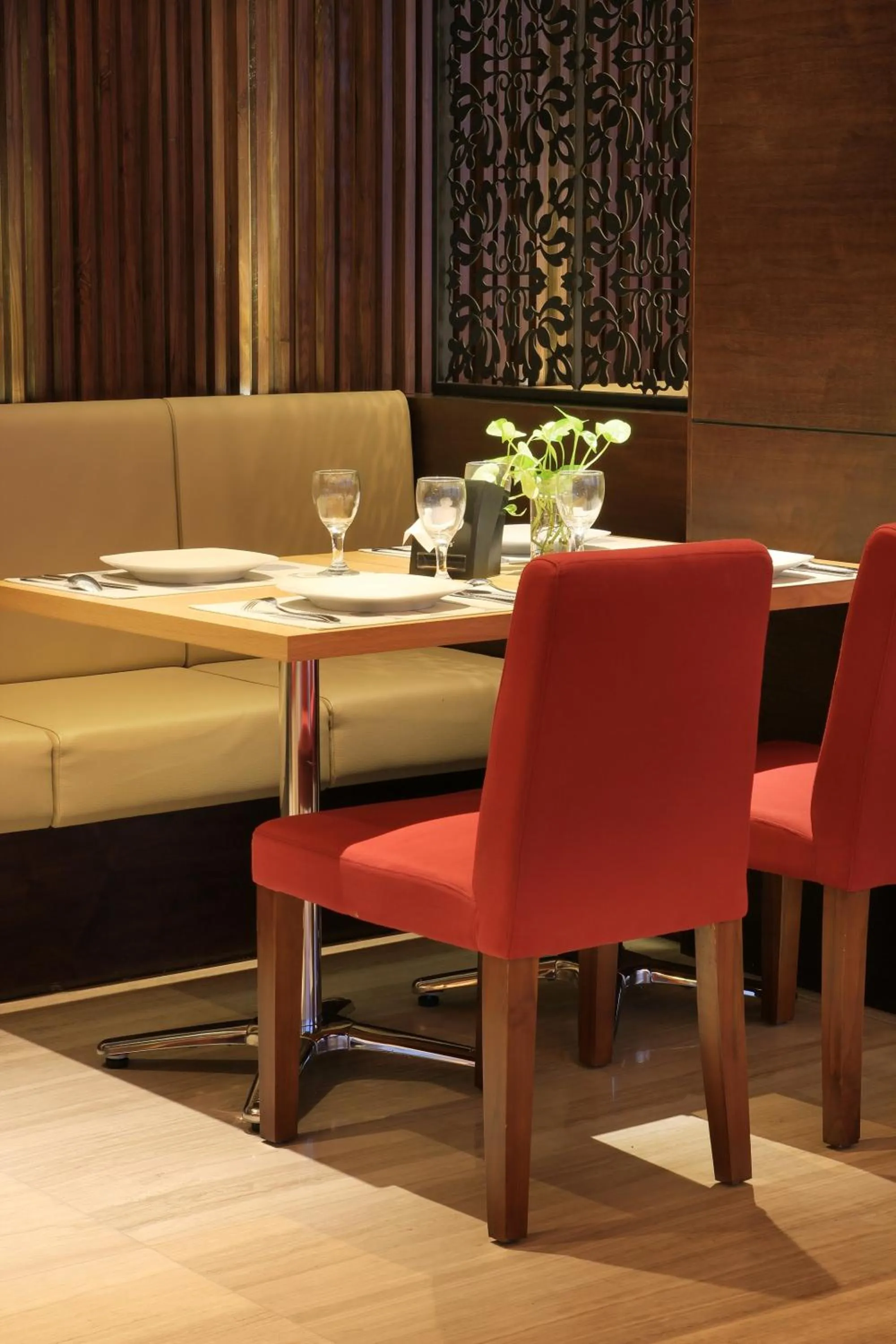 Restaurant/places to eat in Ohana Hotel Kuta