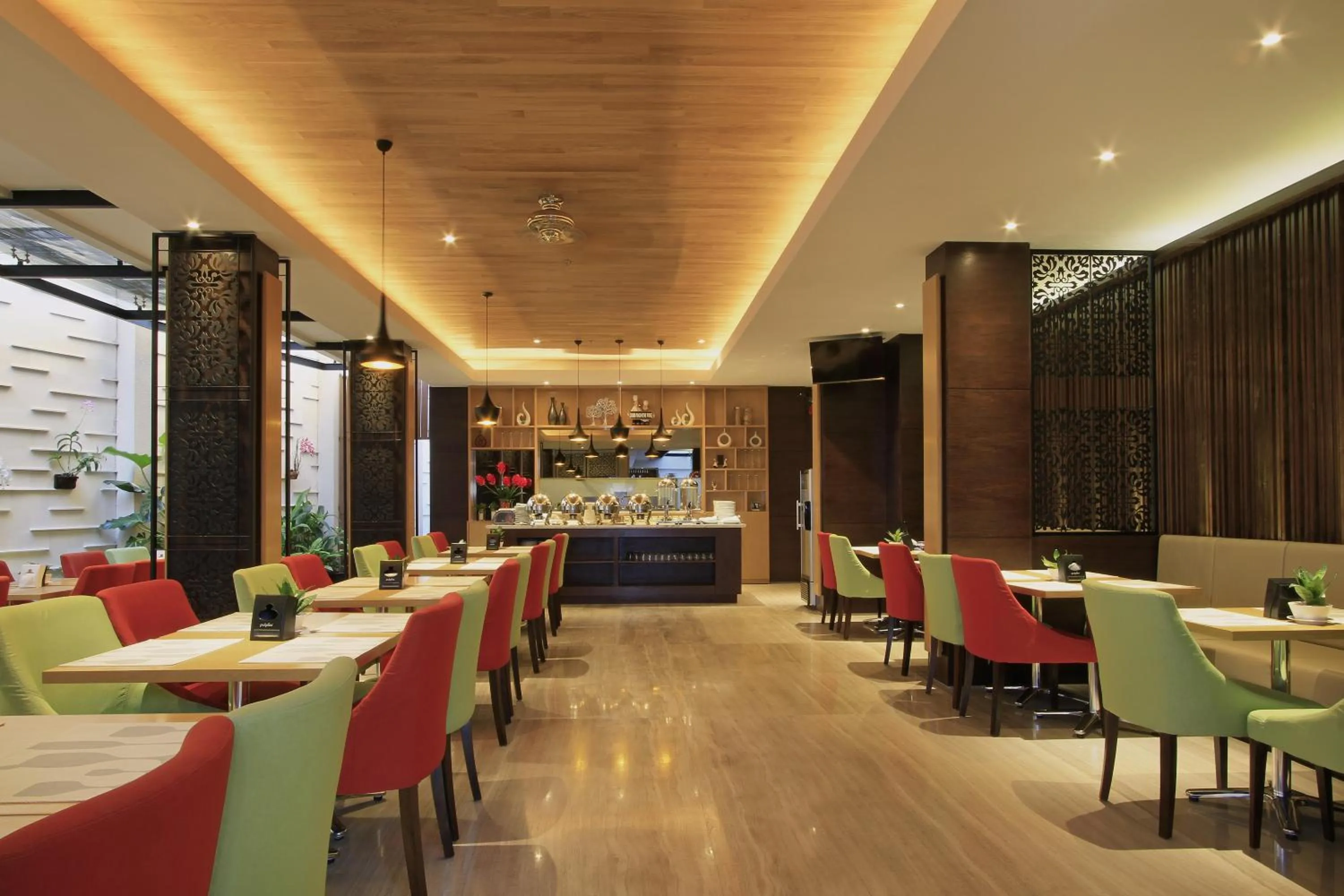 Restaurant/places to eat in Ohana Hotel Kuta
