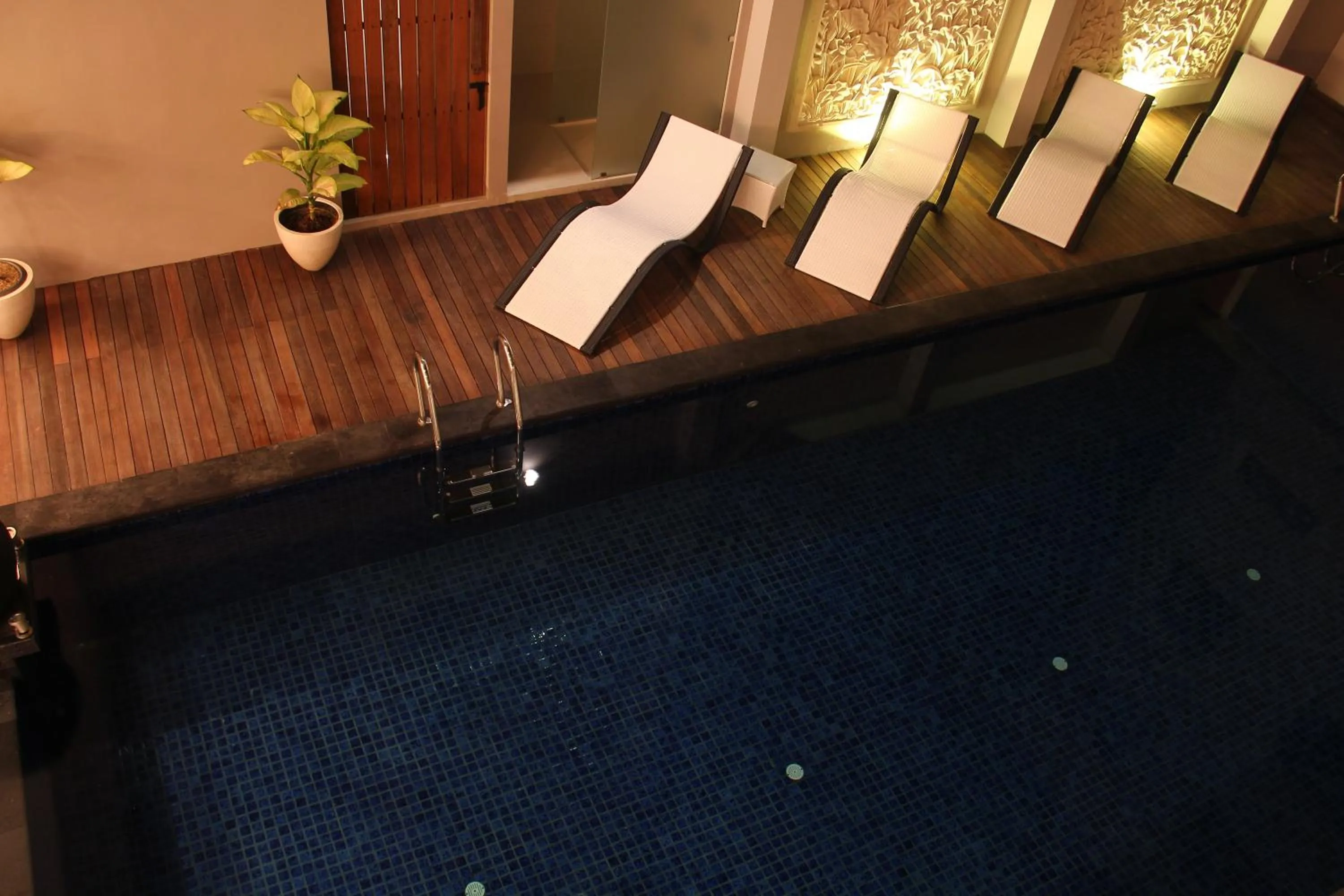 Swimming pool in Ohana Hotel Kuta