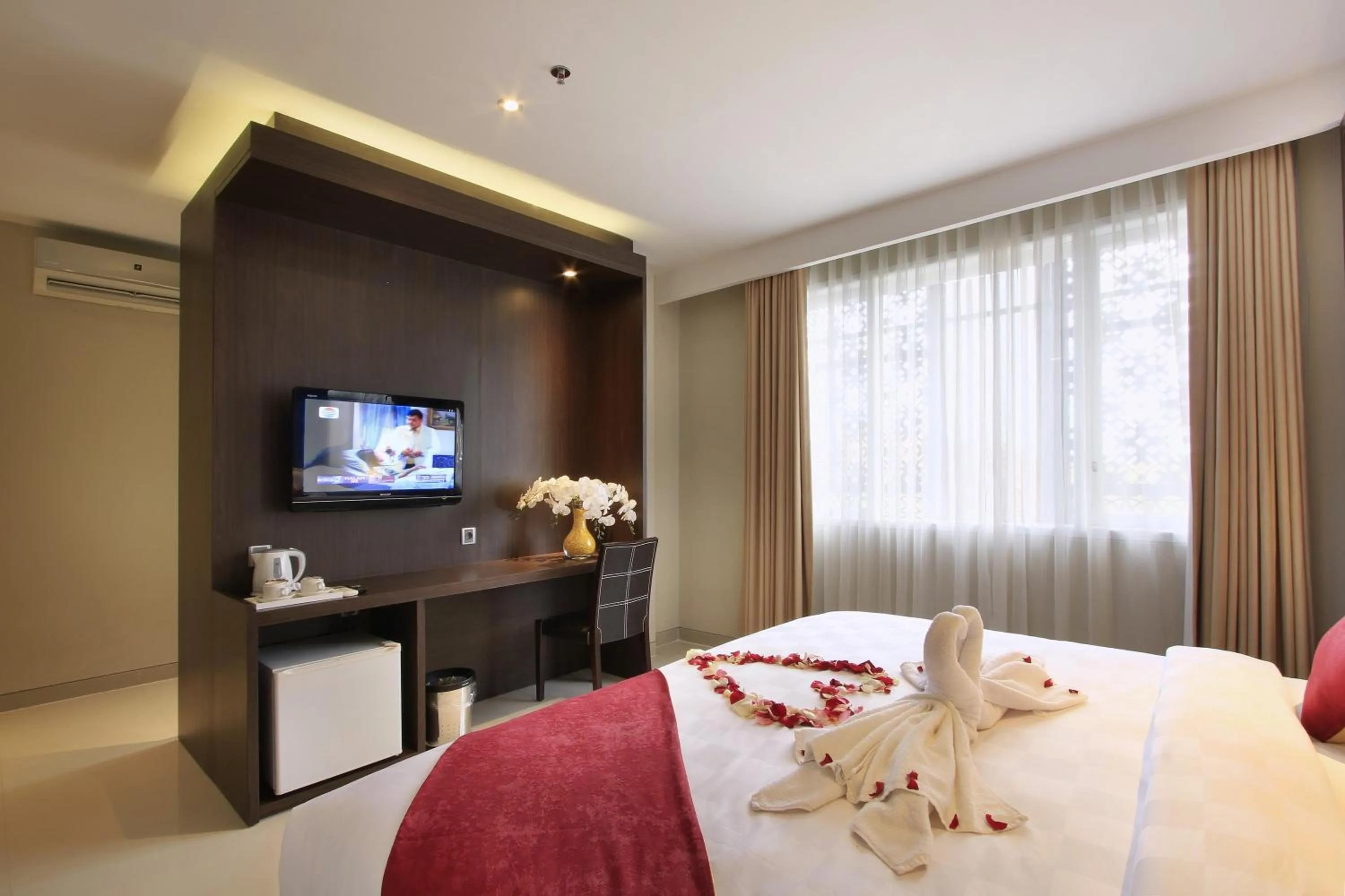 Day, Bed in Ohana Hotel Kuta