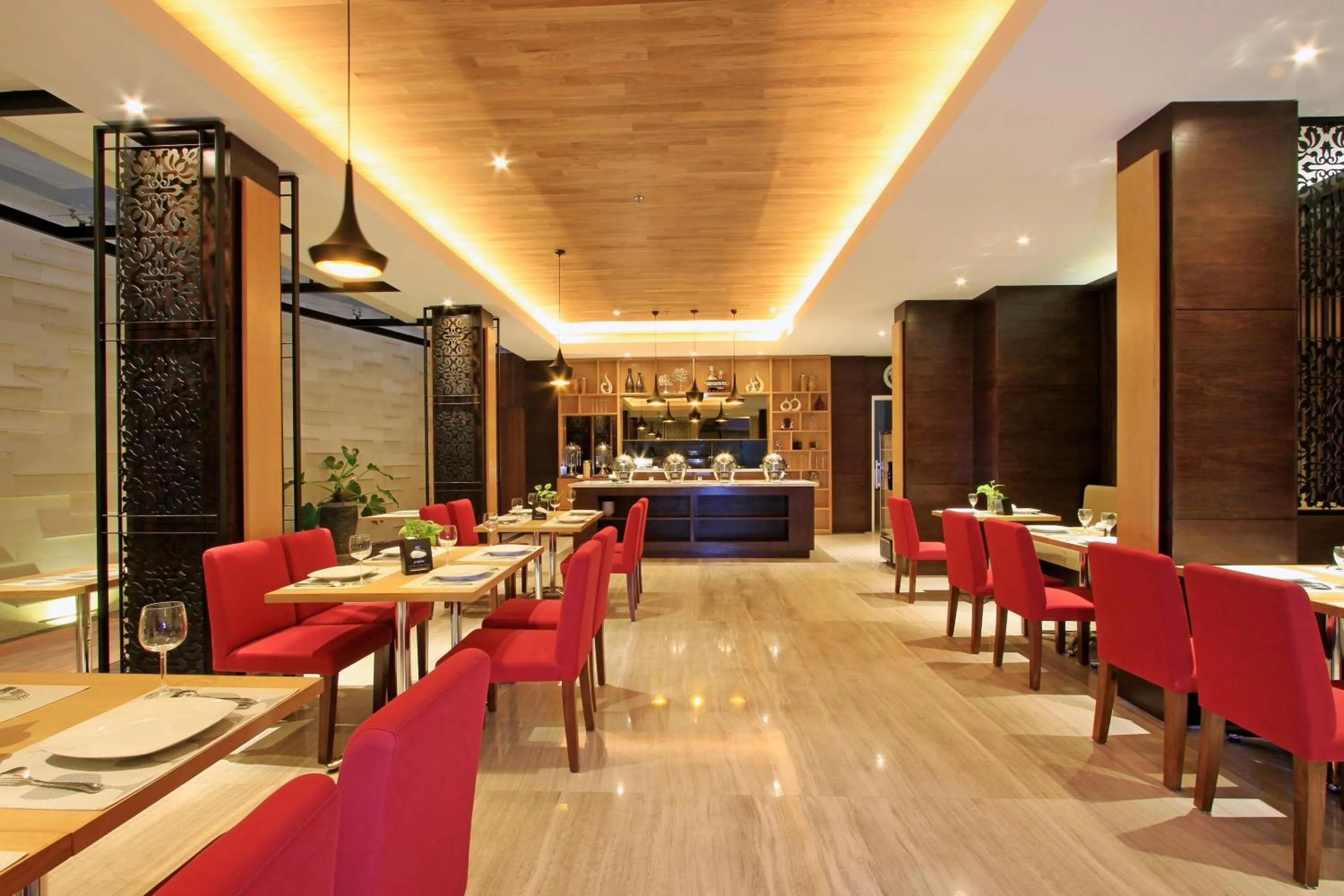Restaurant/places to eat in Ohana Hotel Kuta