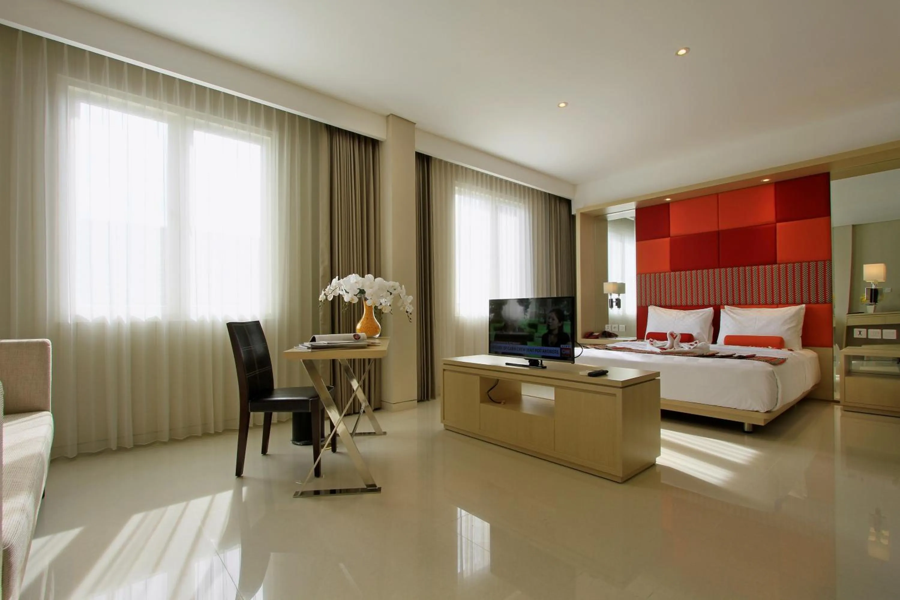 Photo of the whole room, Bed in Ohana Hotel Kuta