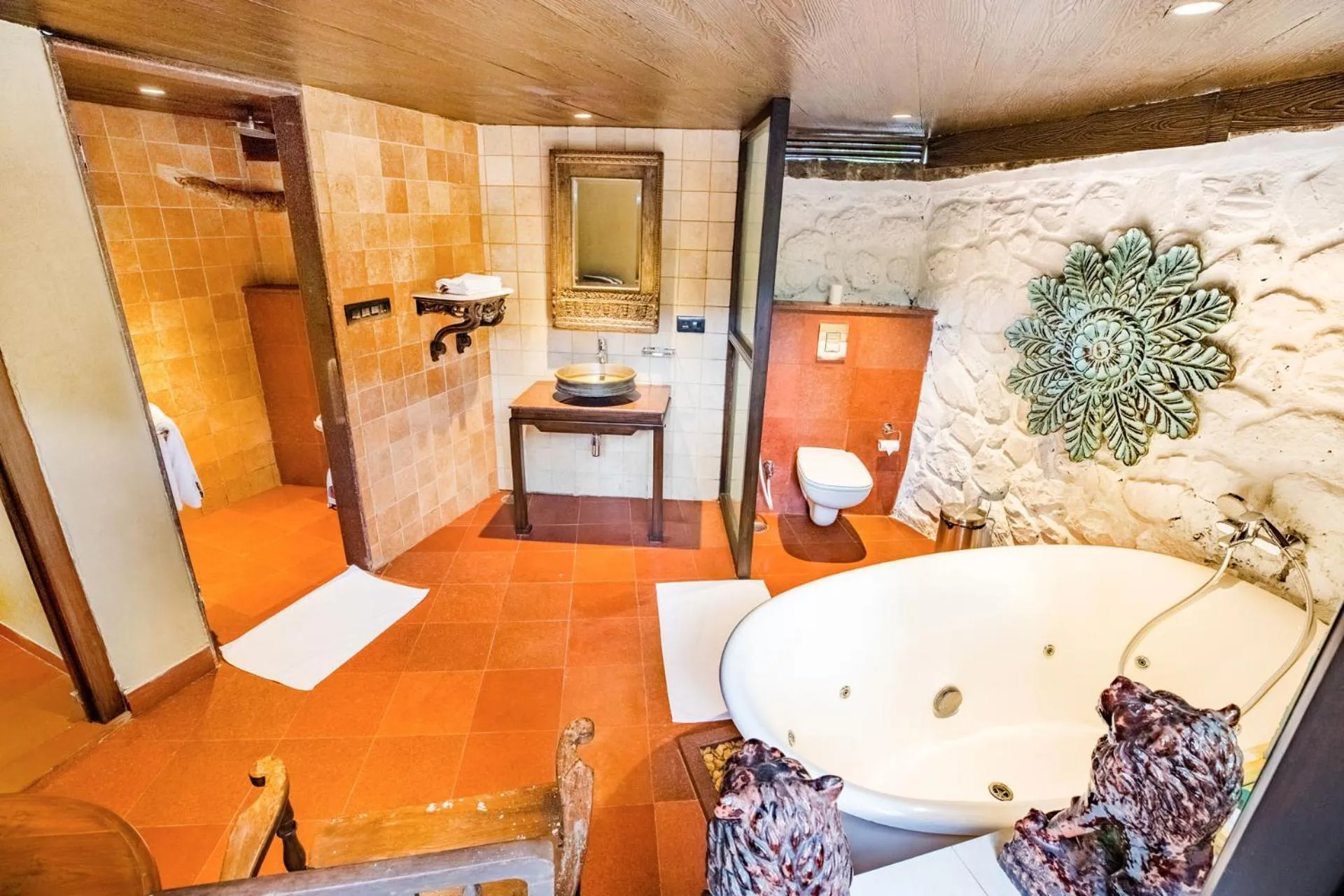 Shower in Ramsukh Resorts and Spa