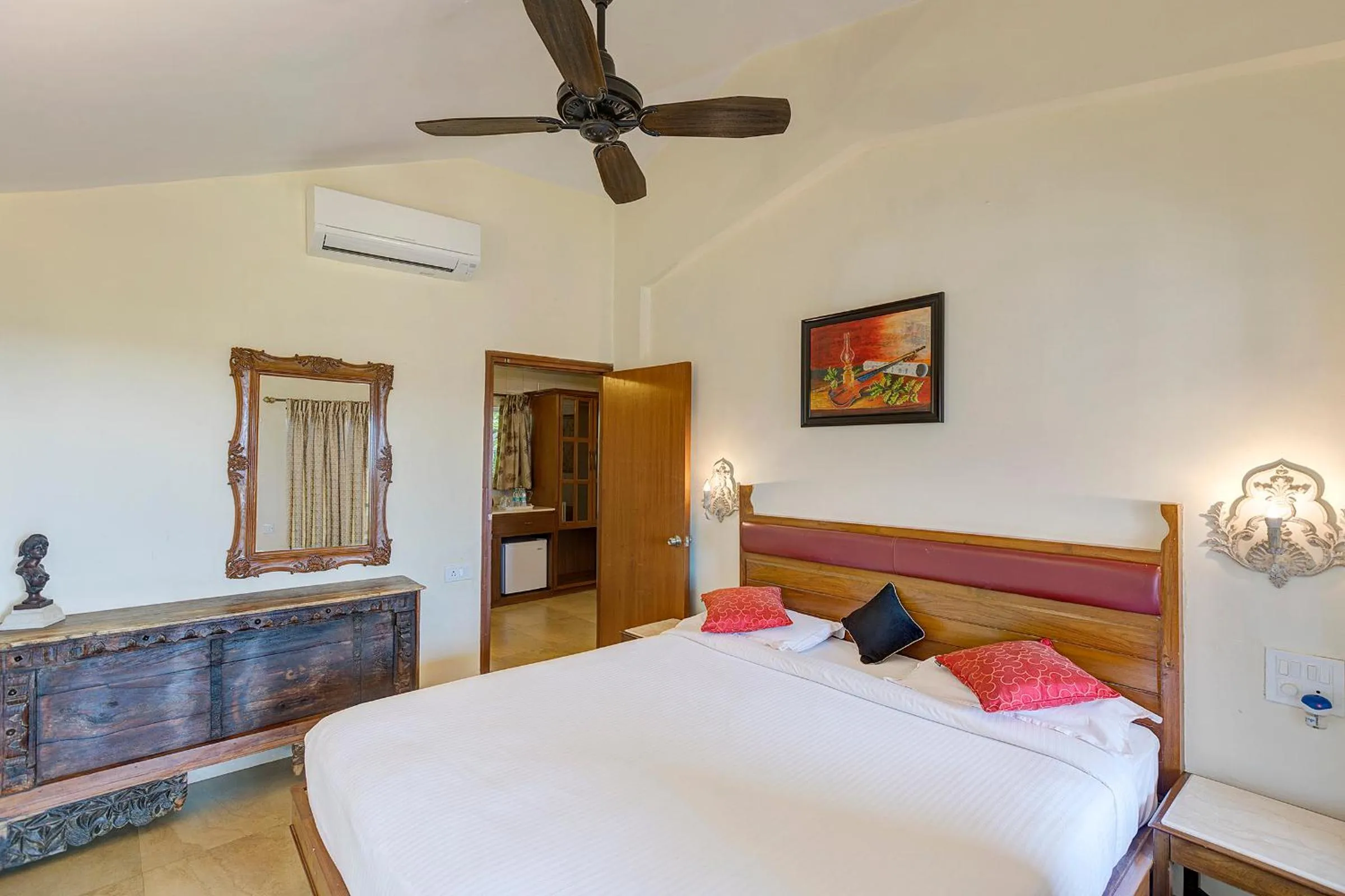 Bed in Ramsukh Resorts and Spa