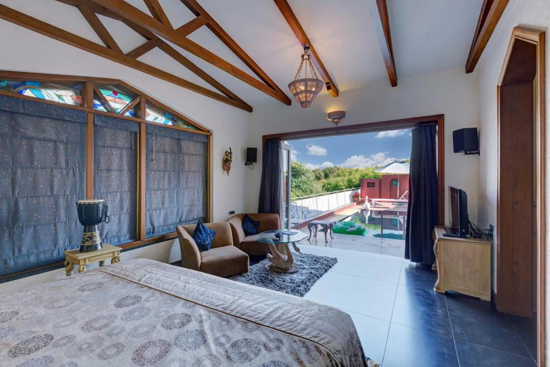 TV and multimedia, Bed in Ramsukh Resorts and Spa