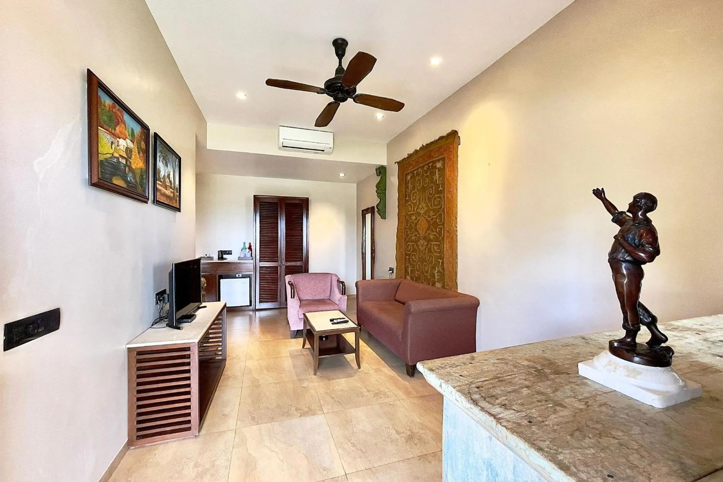 TV and multimedia in Ramsukh Resorts and Spa