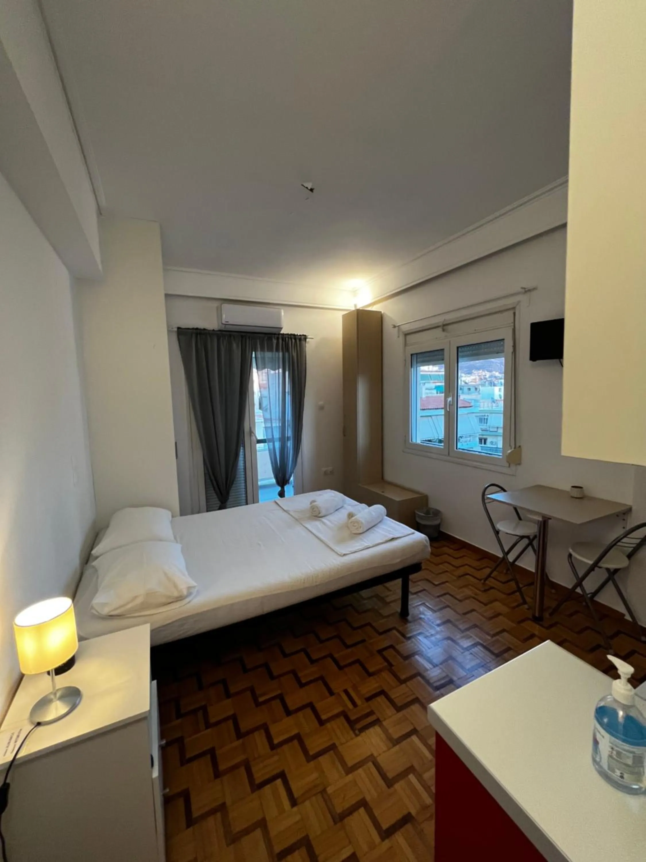 Bed in Acropolis View