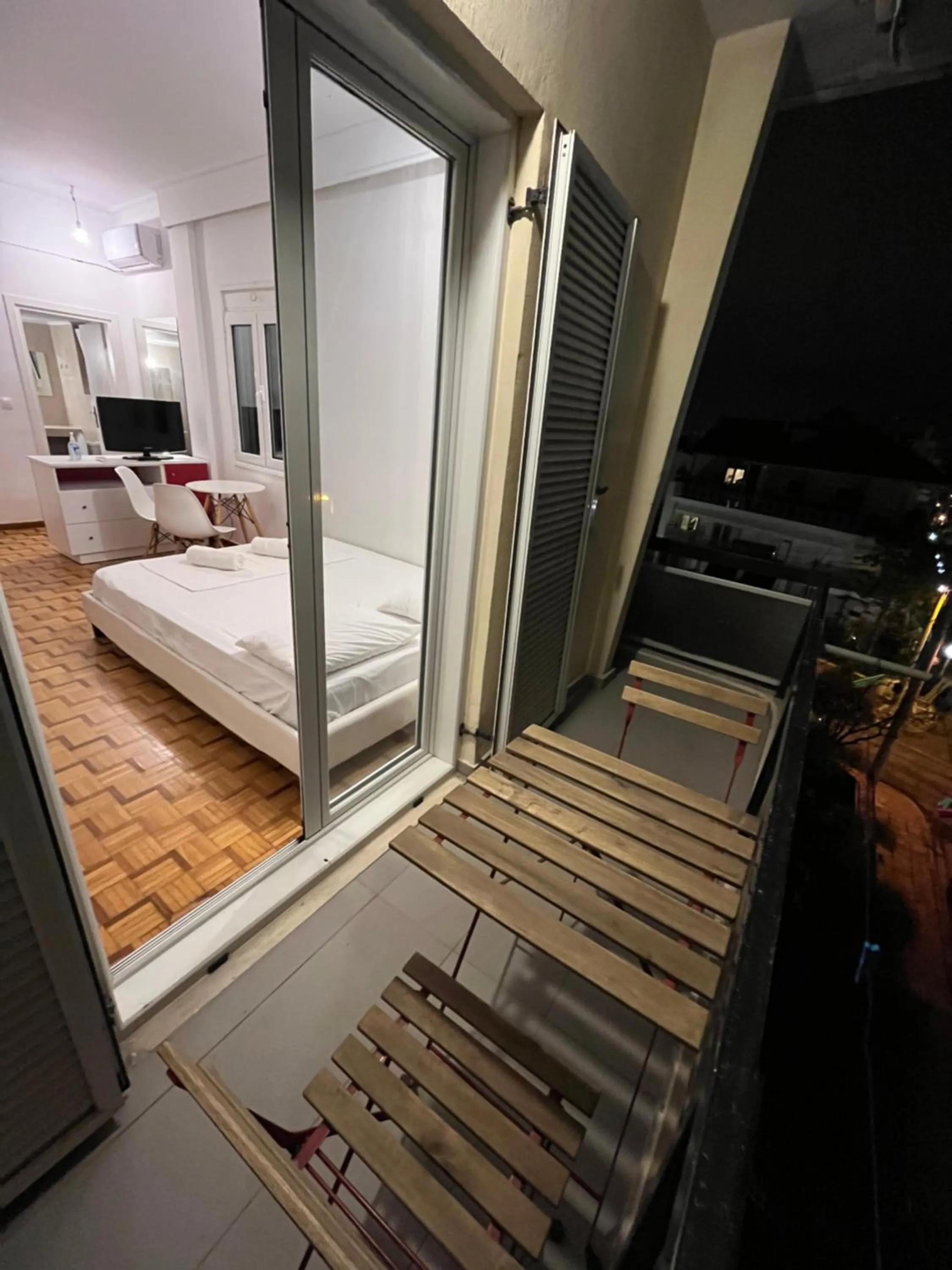 Bed in Acropolis View