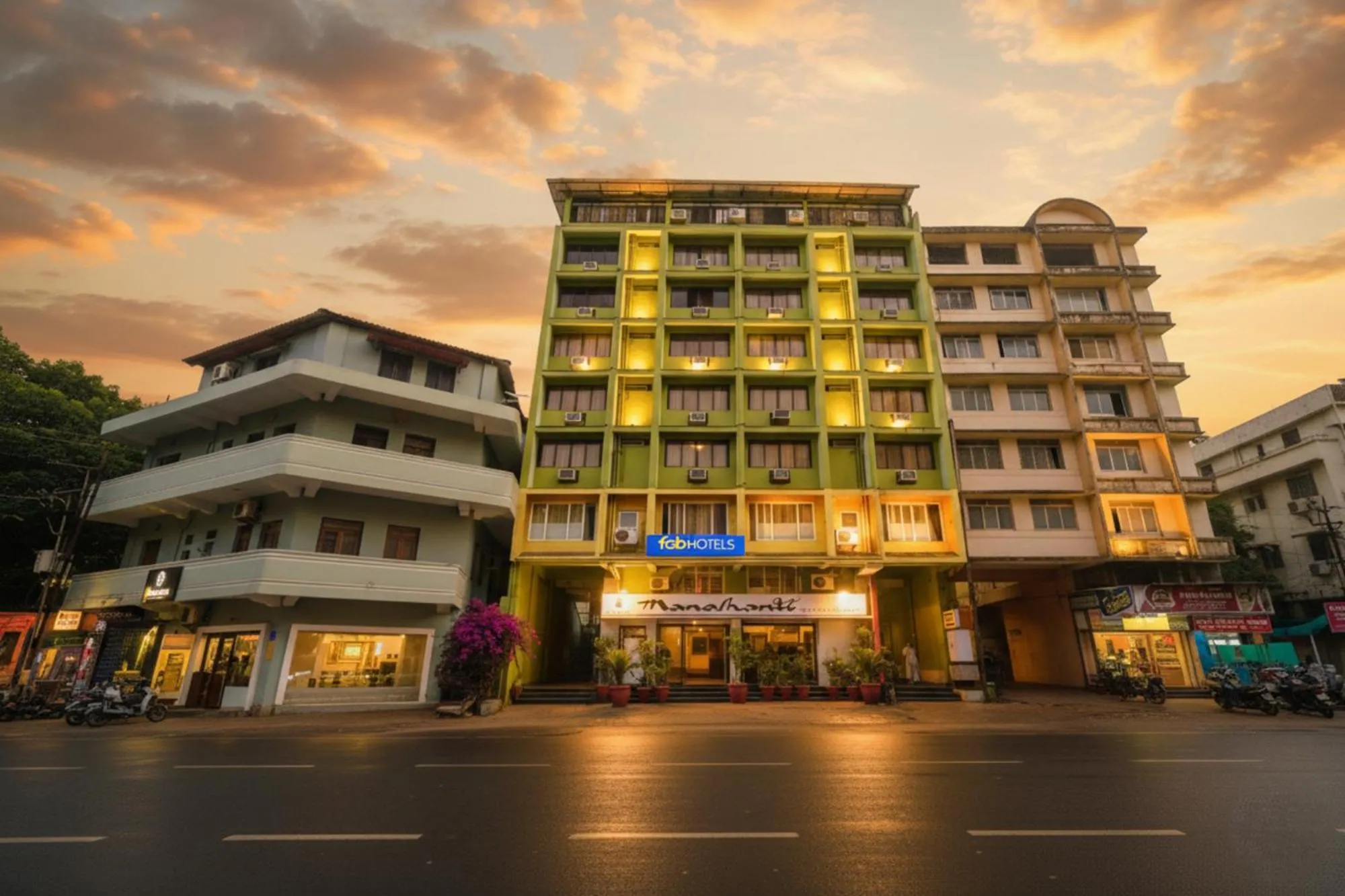 Property building in Fabhotel Manoshanti - Nr Big Daddy Casino