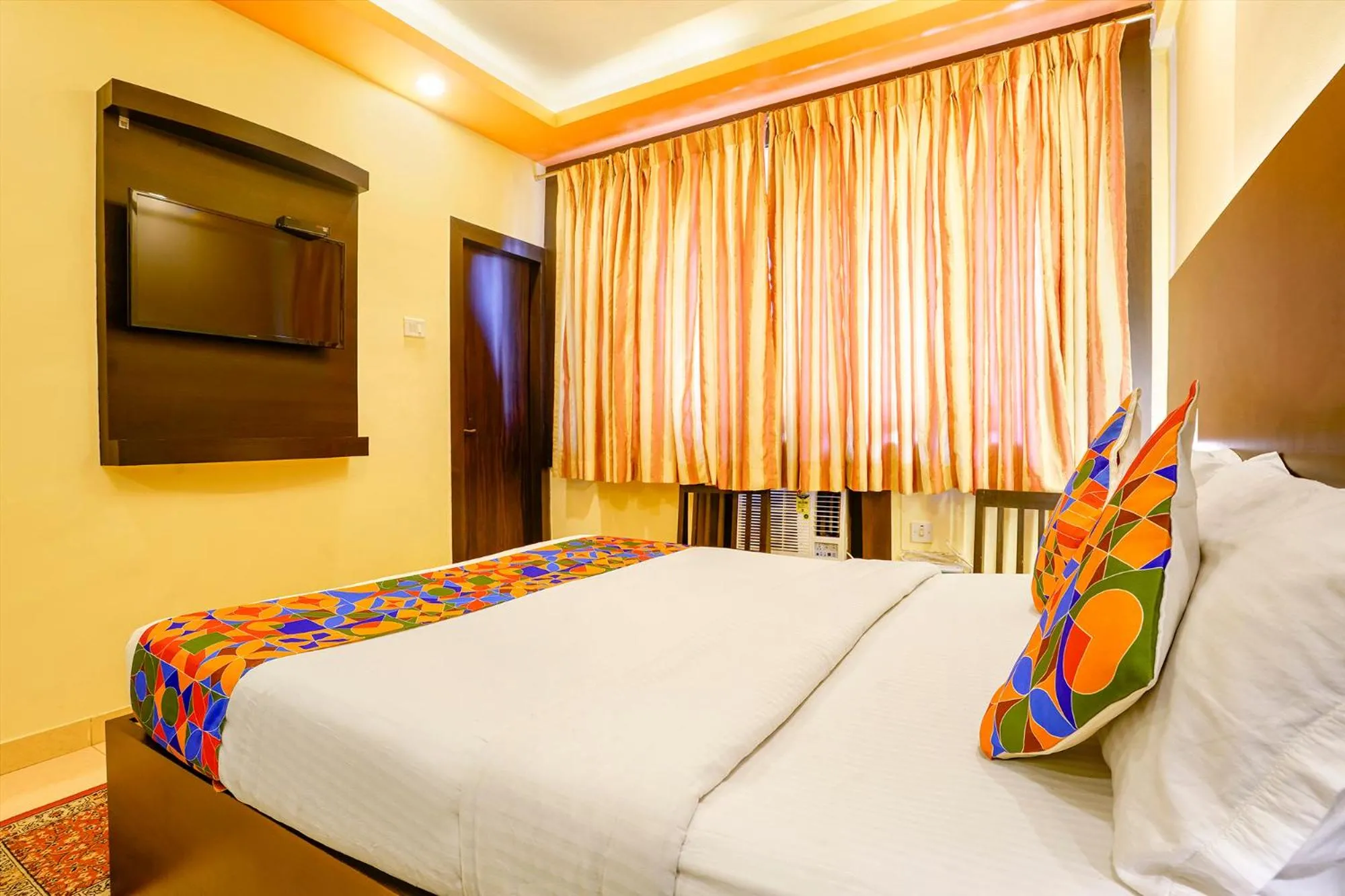 Bed in Fabhotel Manoshanti - Nr Big Daddy Casino