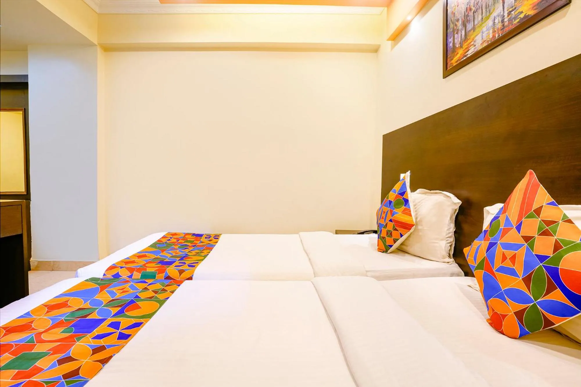 Bed in Fabhotel Manoshanti - Nr Big Daddy Casino