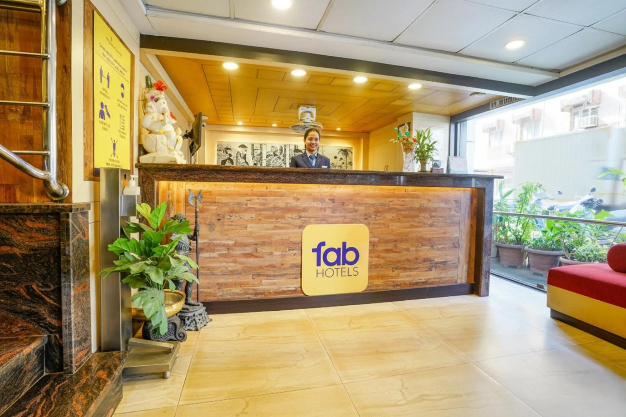 Lobby or reception in Fabhotel Manoshanti - Nr Big Daddy Casino