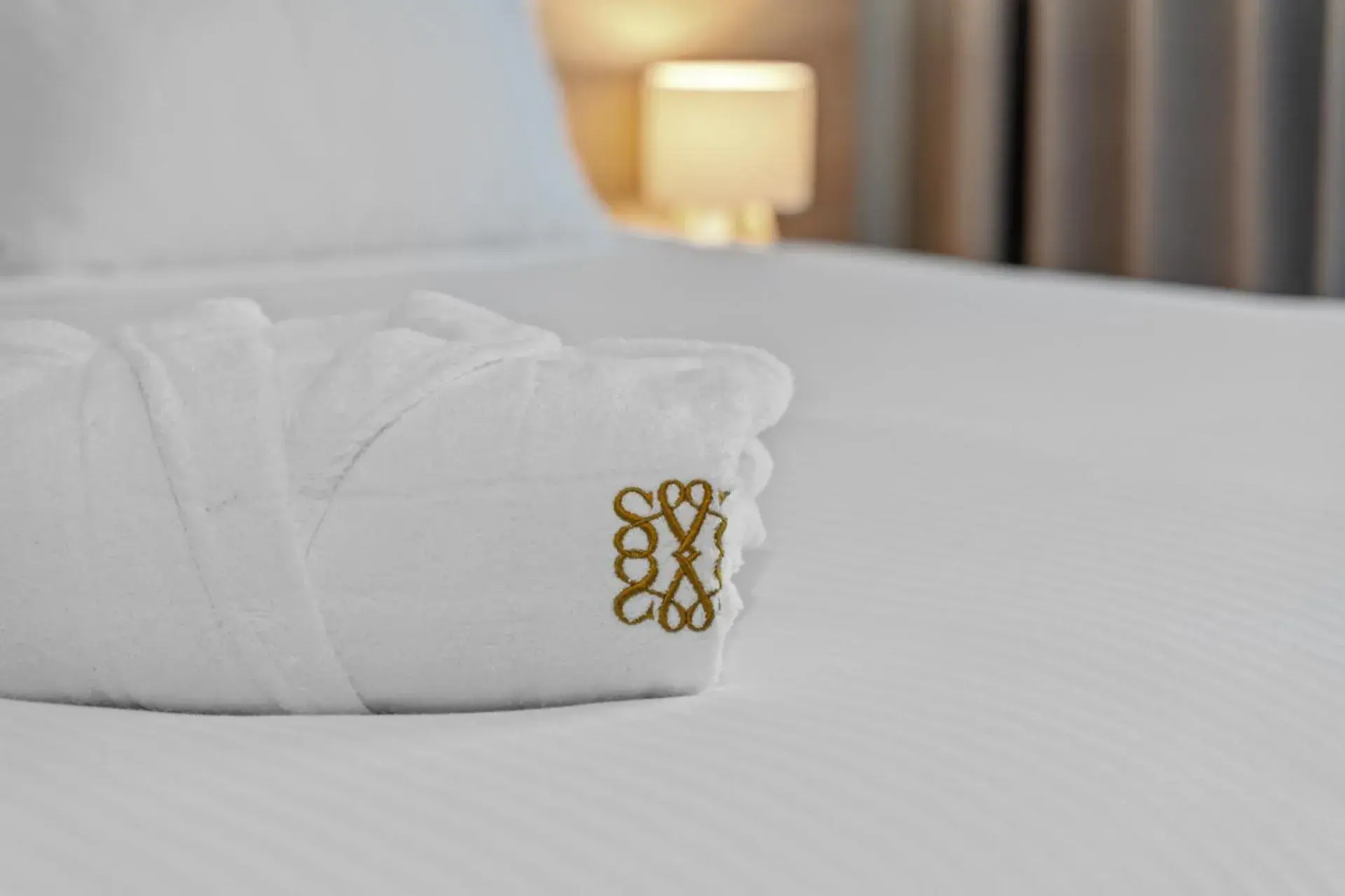 Bed in Silkari Mirage at Newport Bed in Silkari Mirage at Newport