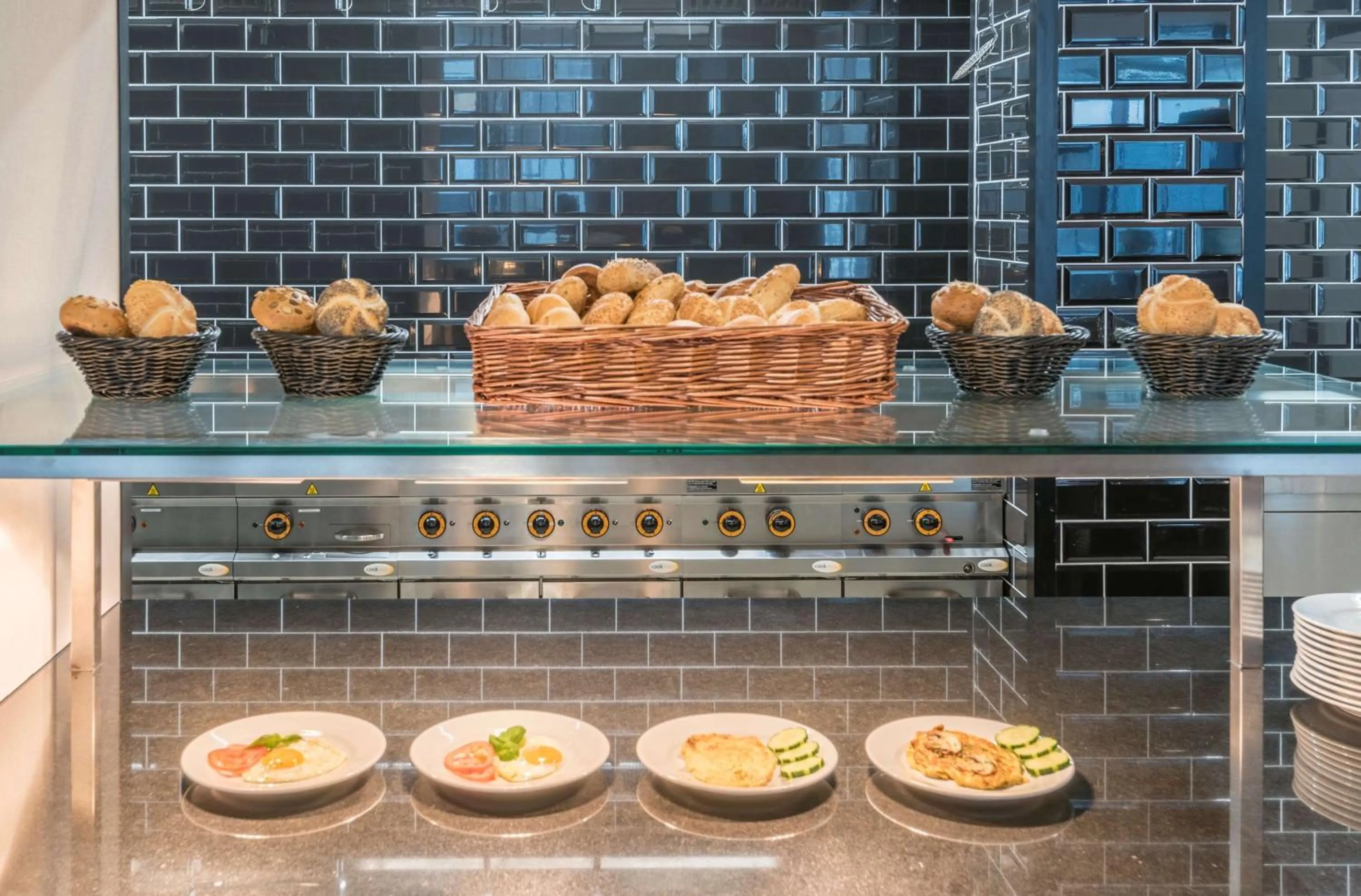 Dining area in Hilton Garden Inn Munich City West