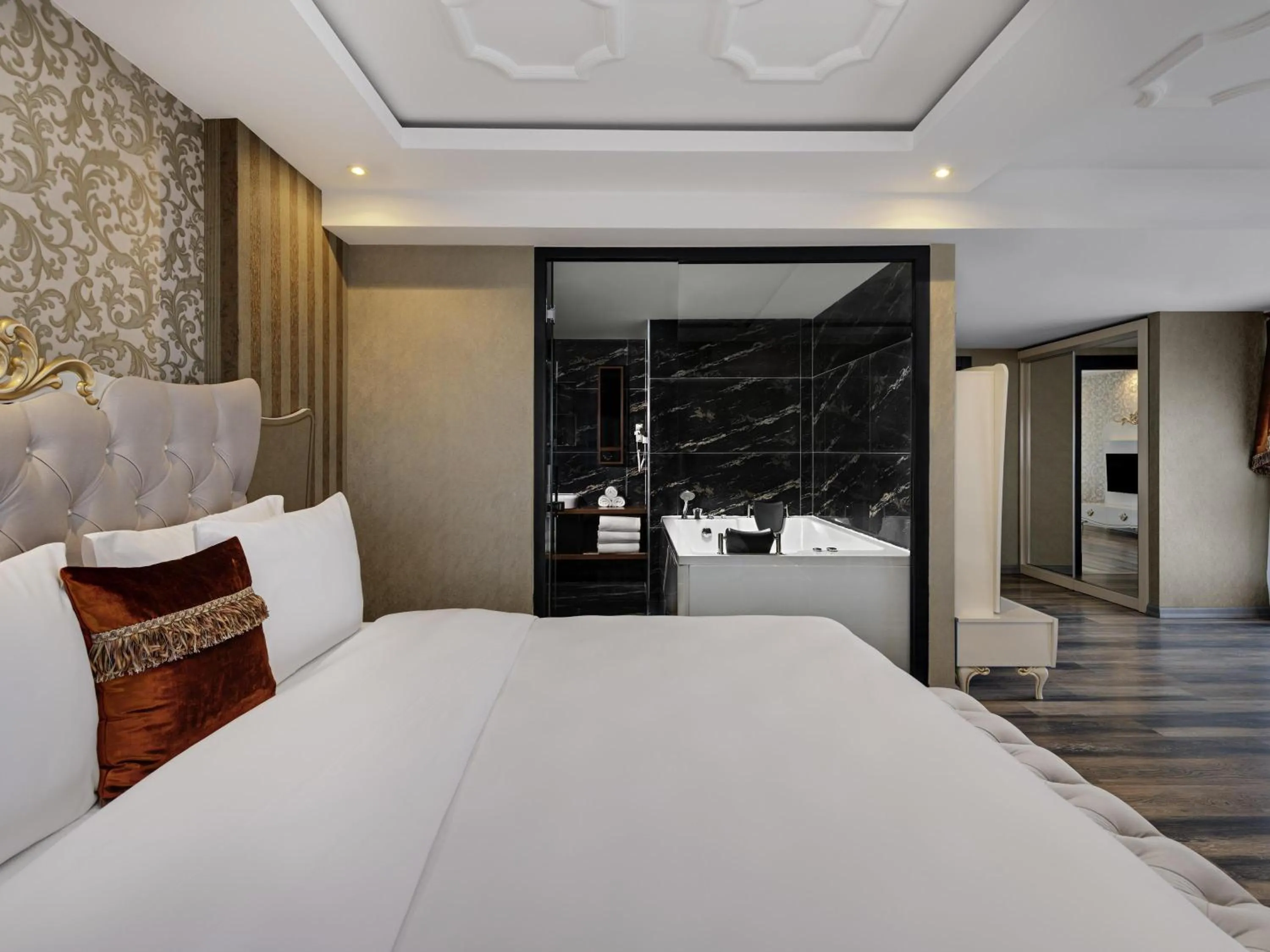 Bedroom in Mövenpick Hotel Trabzon