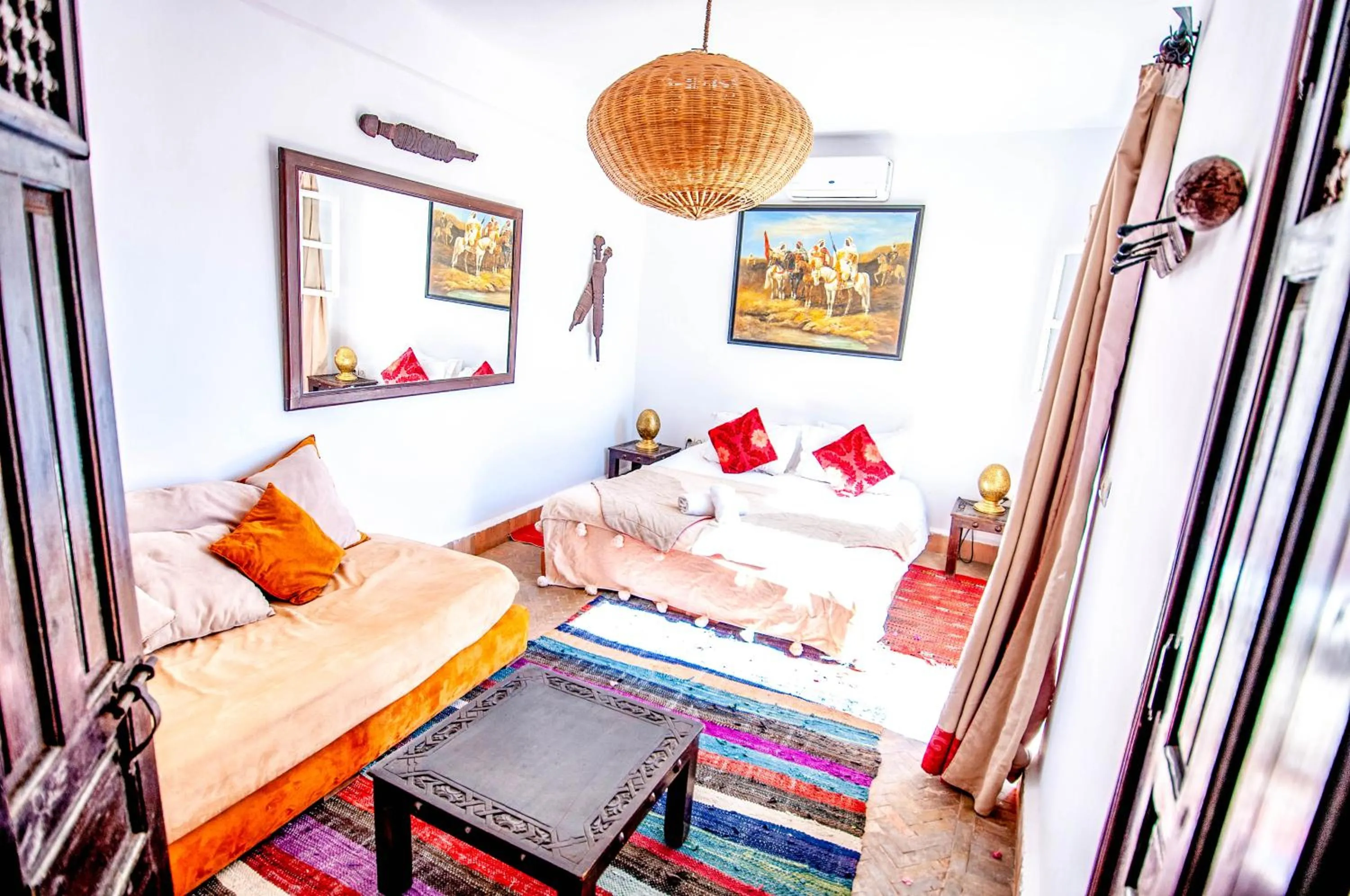 Bed in Riad Villa Almeria Hotel & Spa